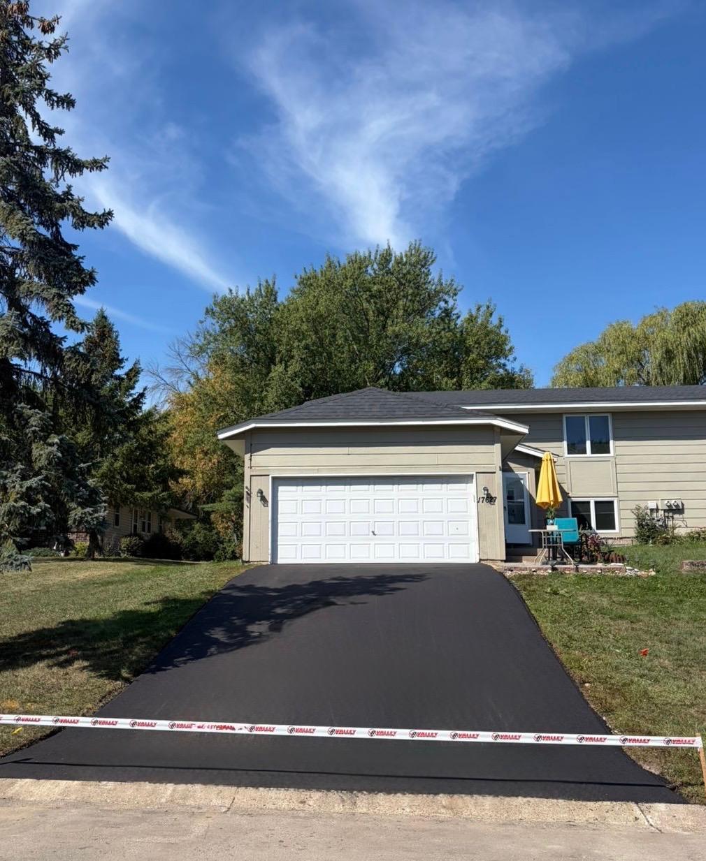 17627 Ionia Court — photo