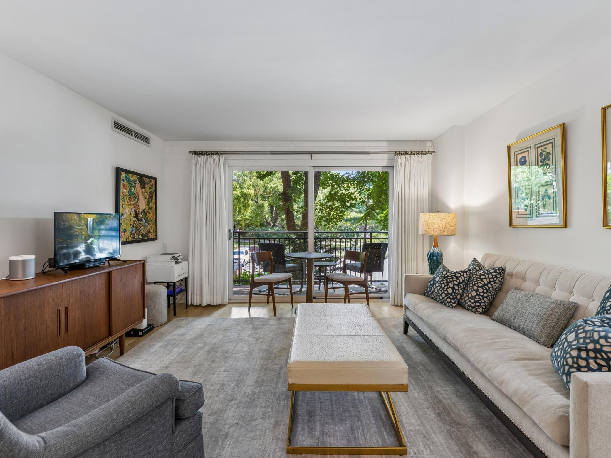 210 W Grant Street 107 — photo