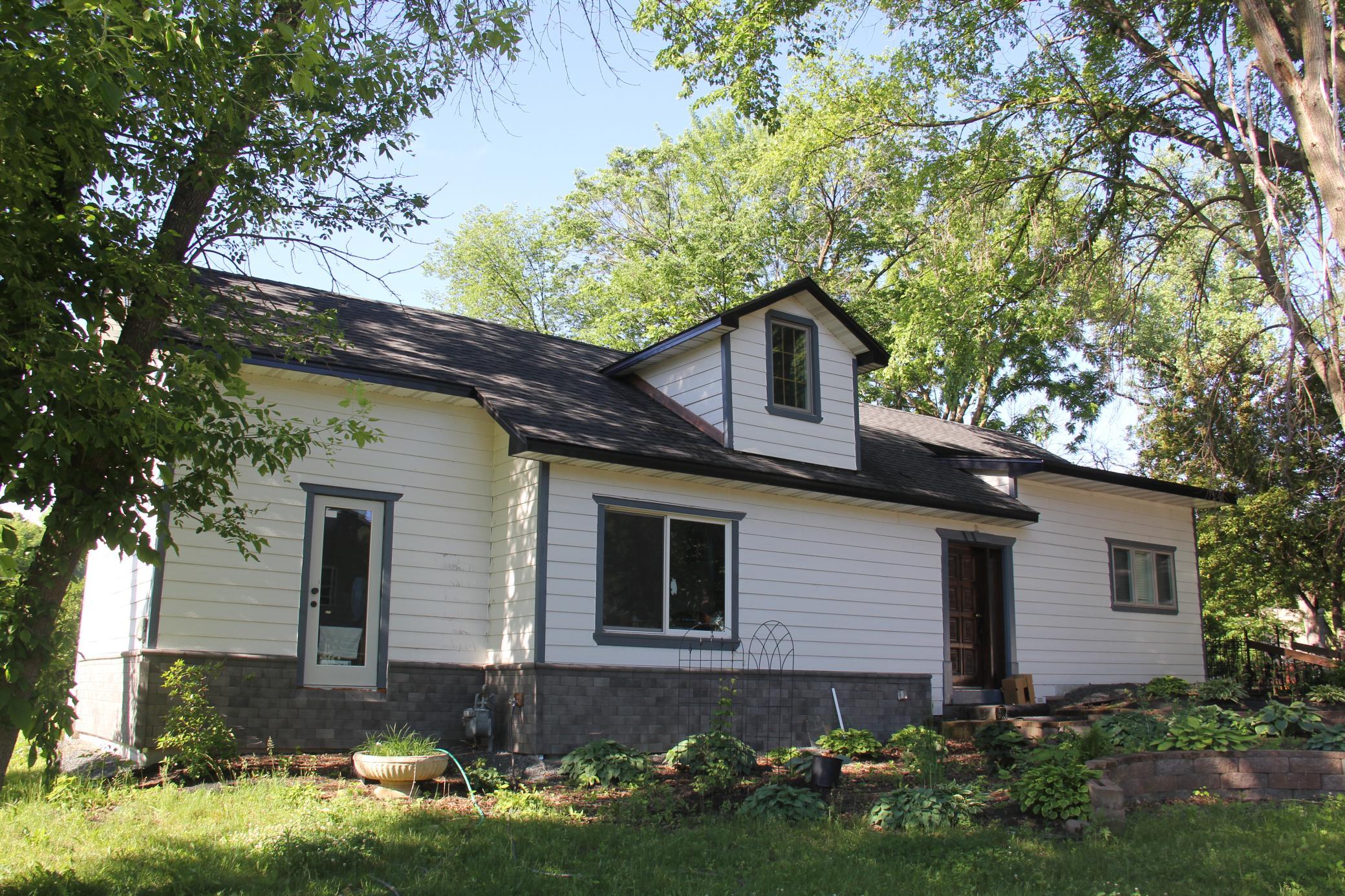 5960 Grant Street — photo