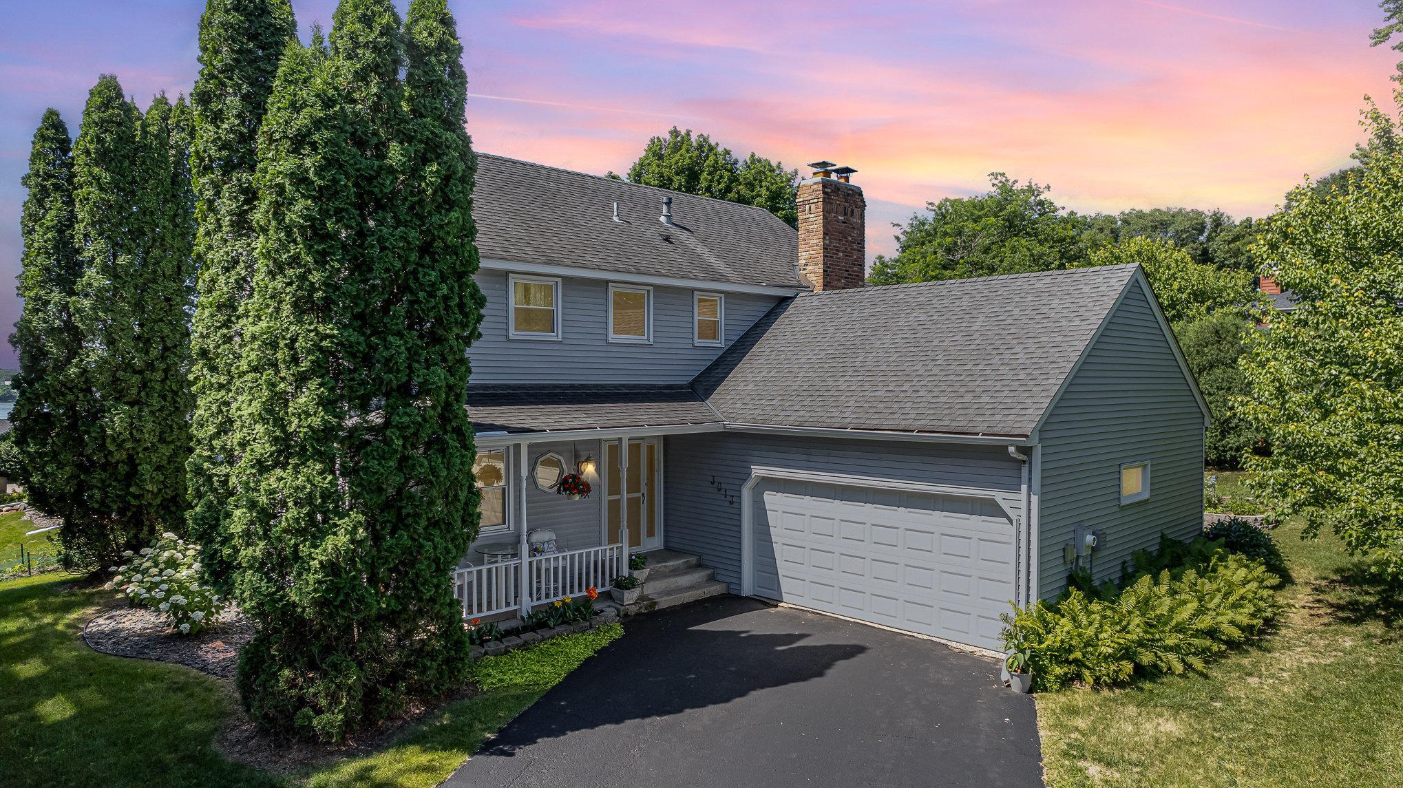 3013 Bluffs Drive — photo