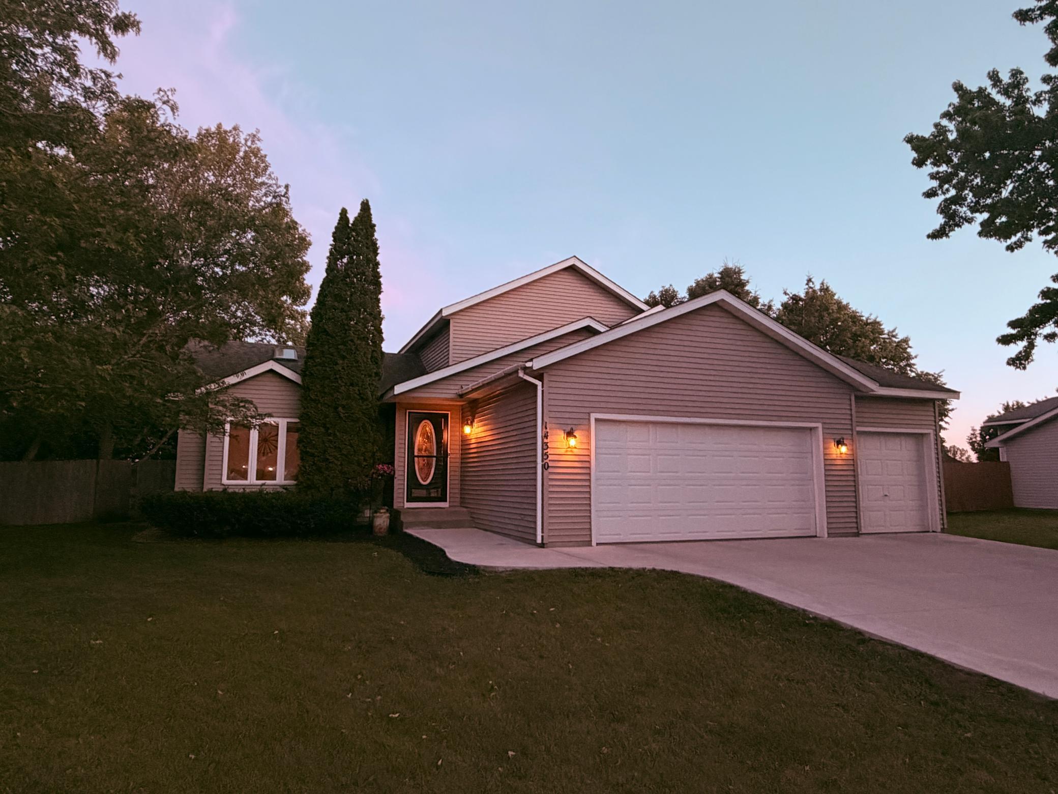 14350 Sandy Drive — photo