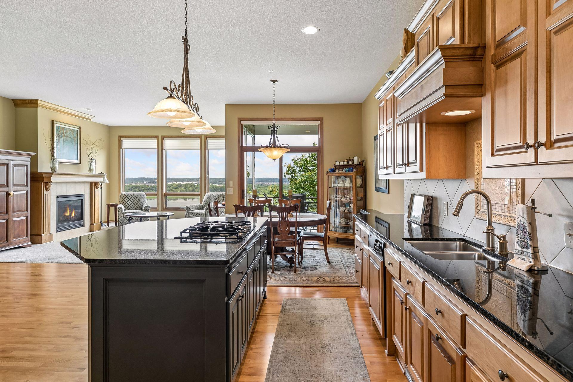 10102 Indigo Drive — photo