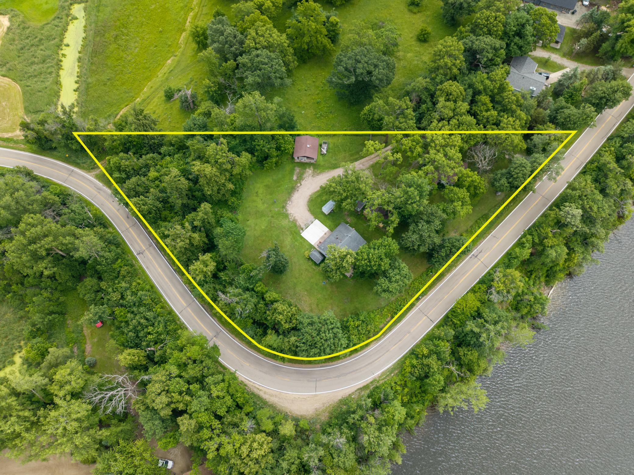 17571 Roberds Lake Boulevard — photo