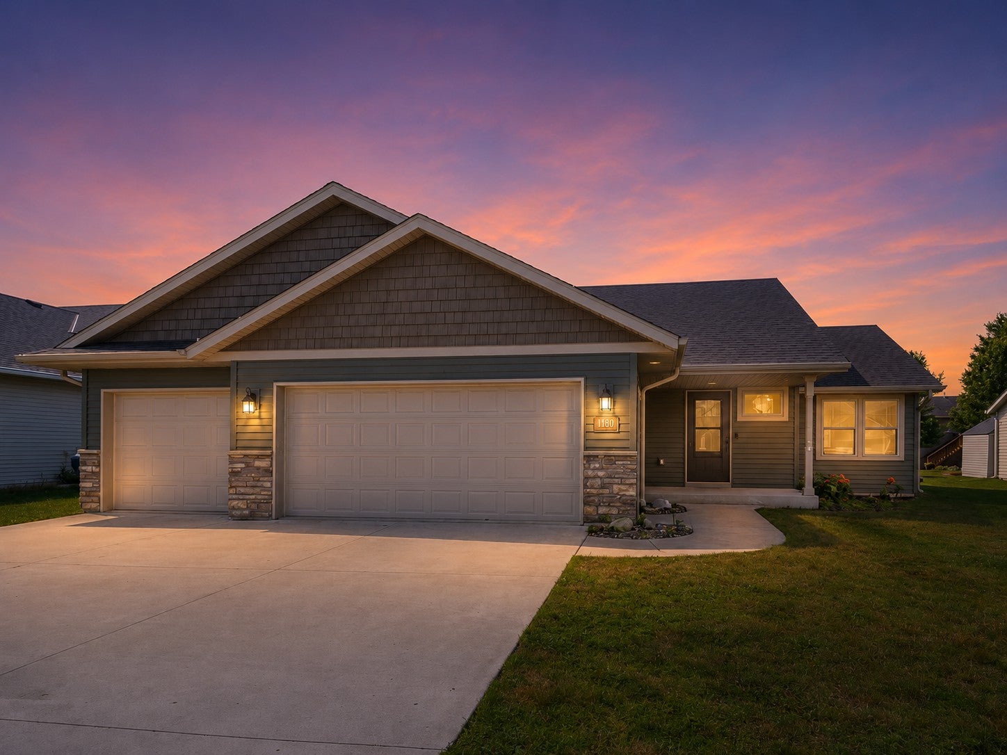 1180 Farmers Lane — photo
