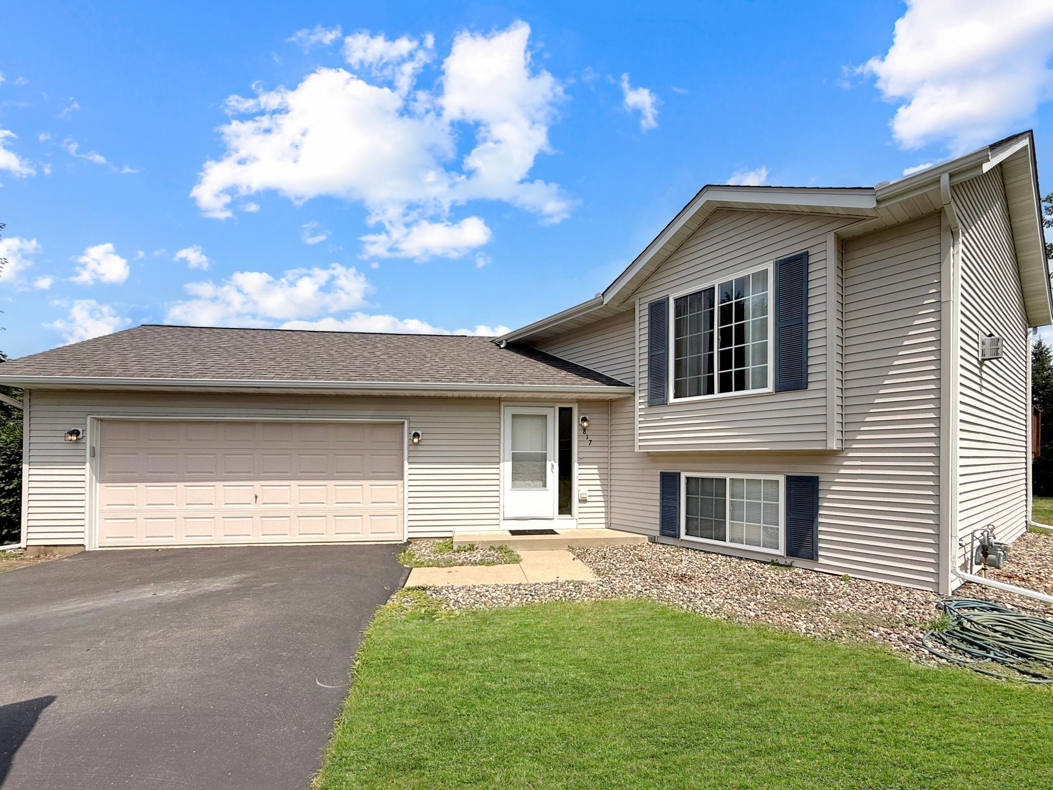 817 Daniel Drive — photo