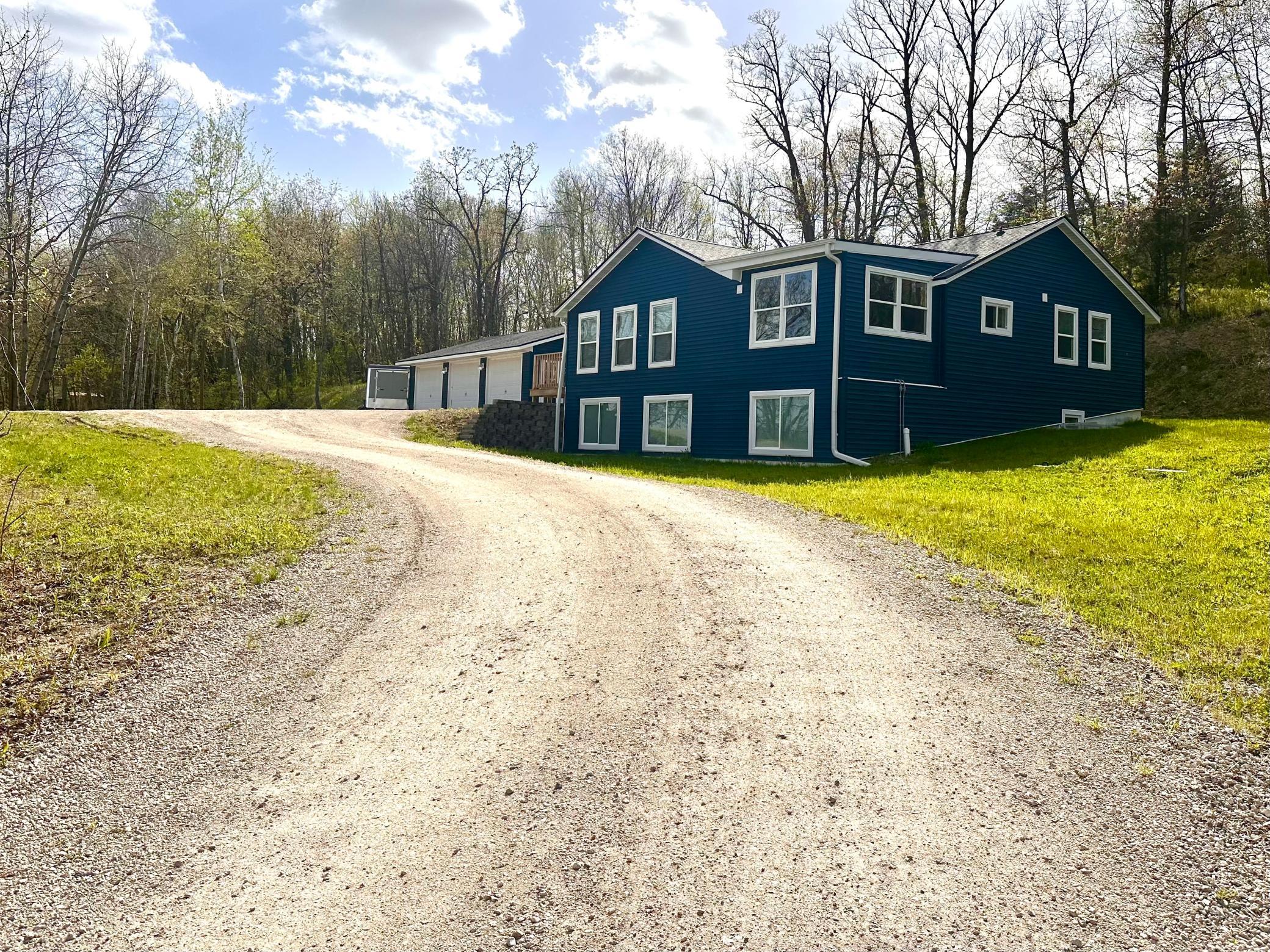 15367 US 71 — photo