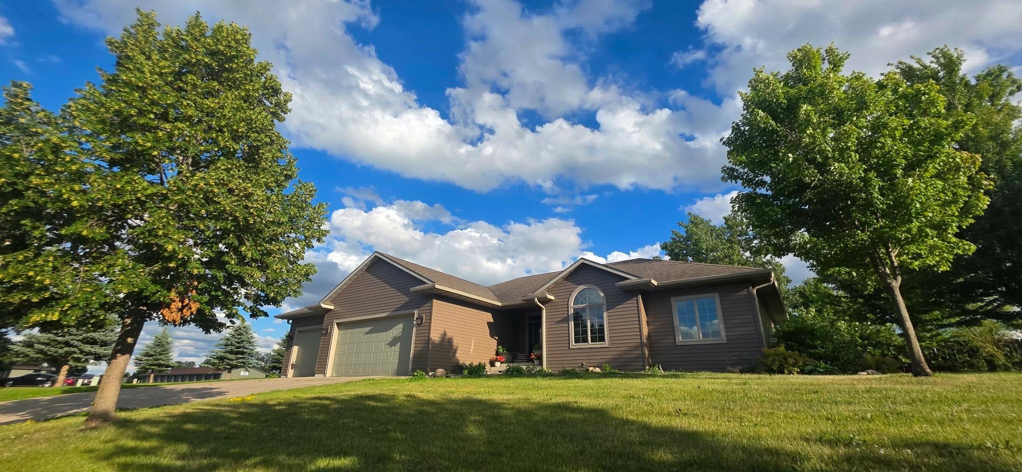 3003 Lake Chapeau Drive — photo
