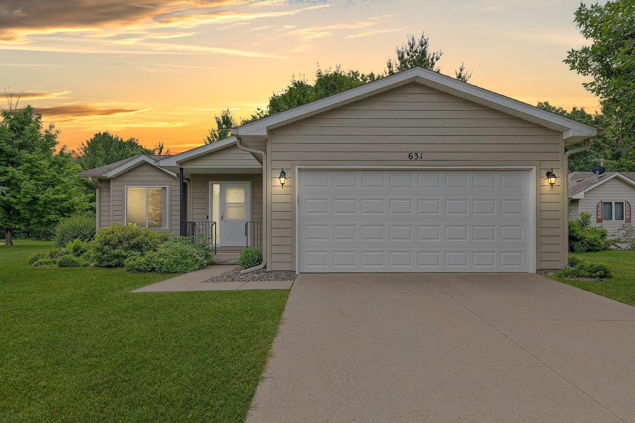 631 Stewart Court — photo