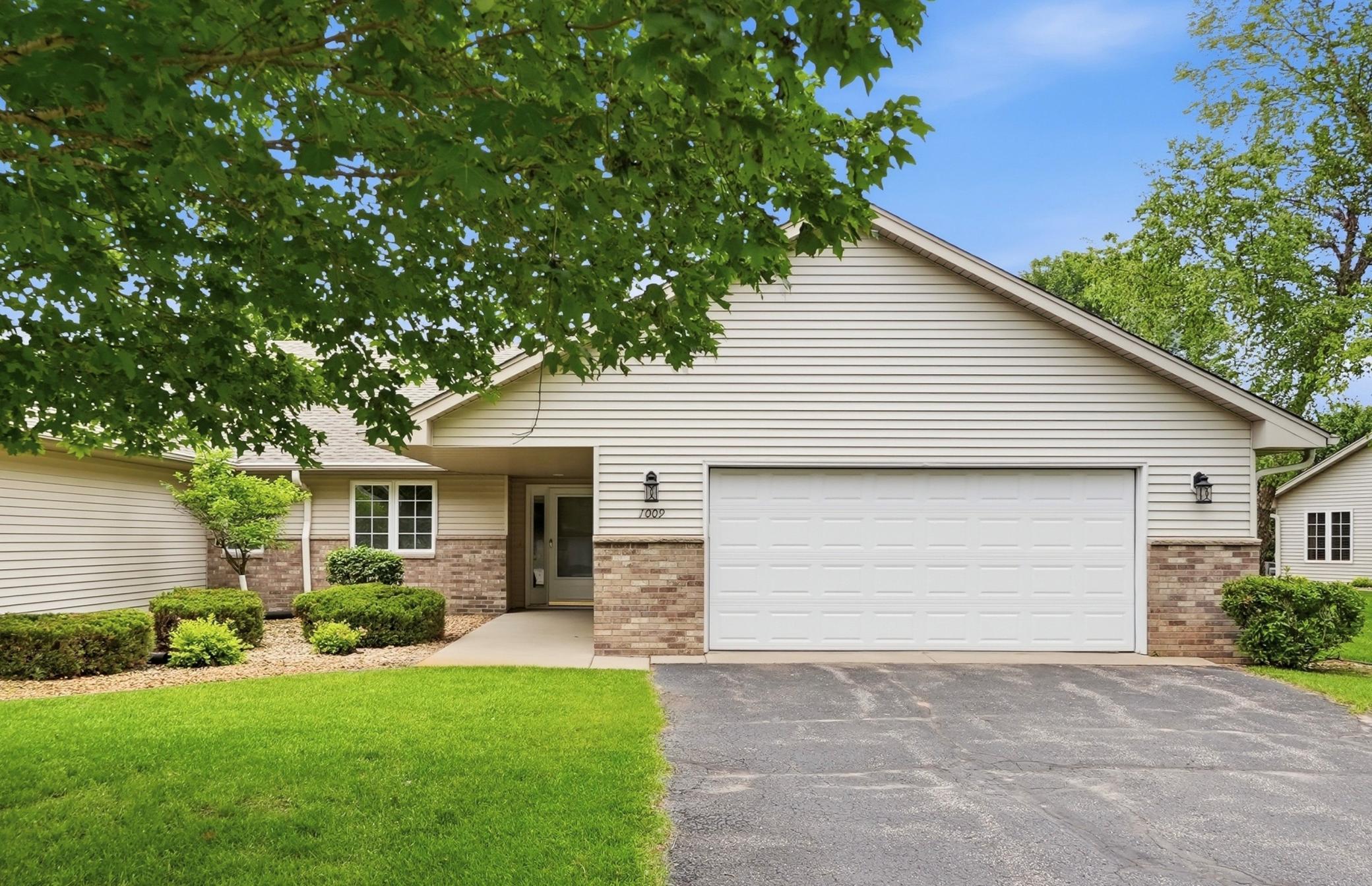 1009 Fairway Drive — photo