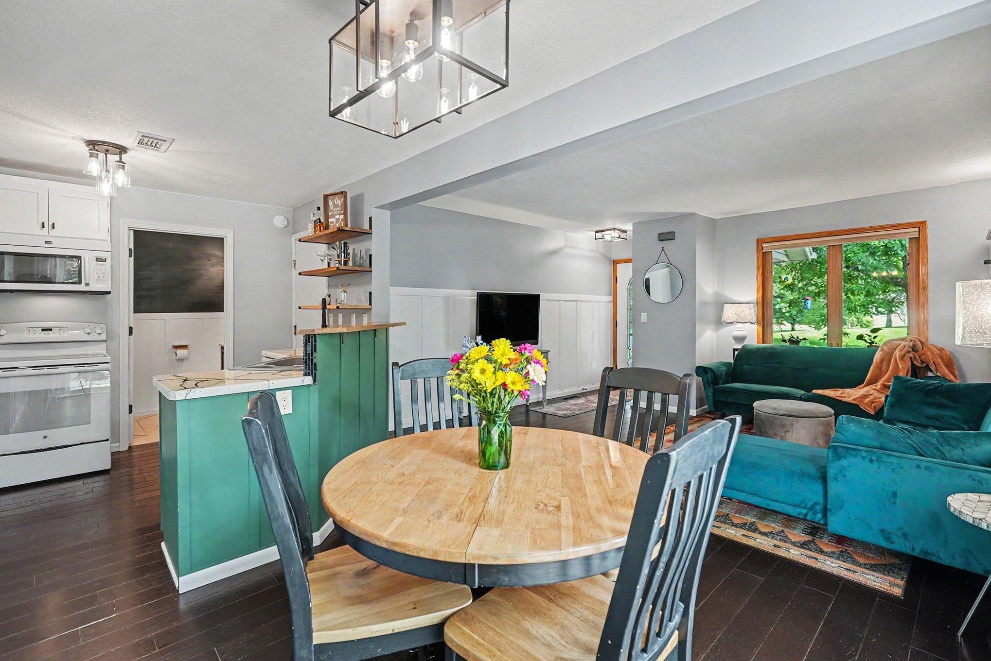 1504 Millpond Court — photo