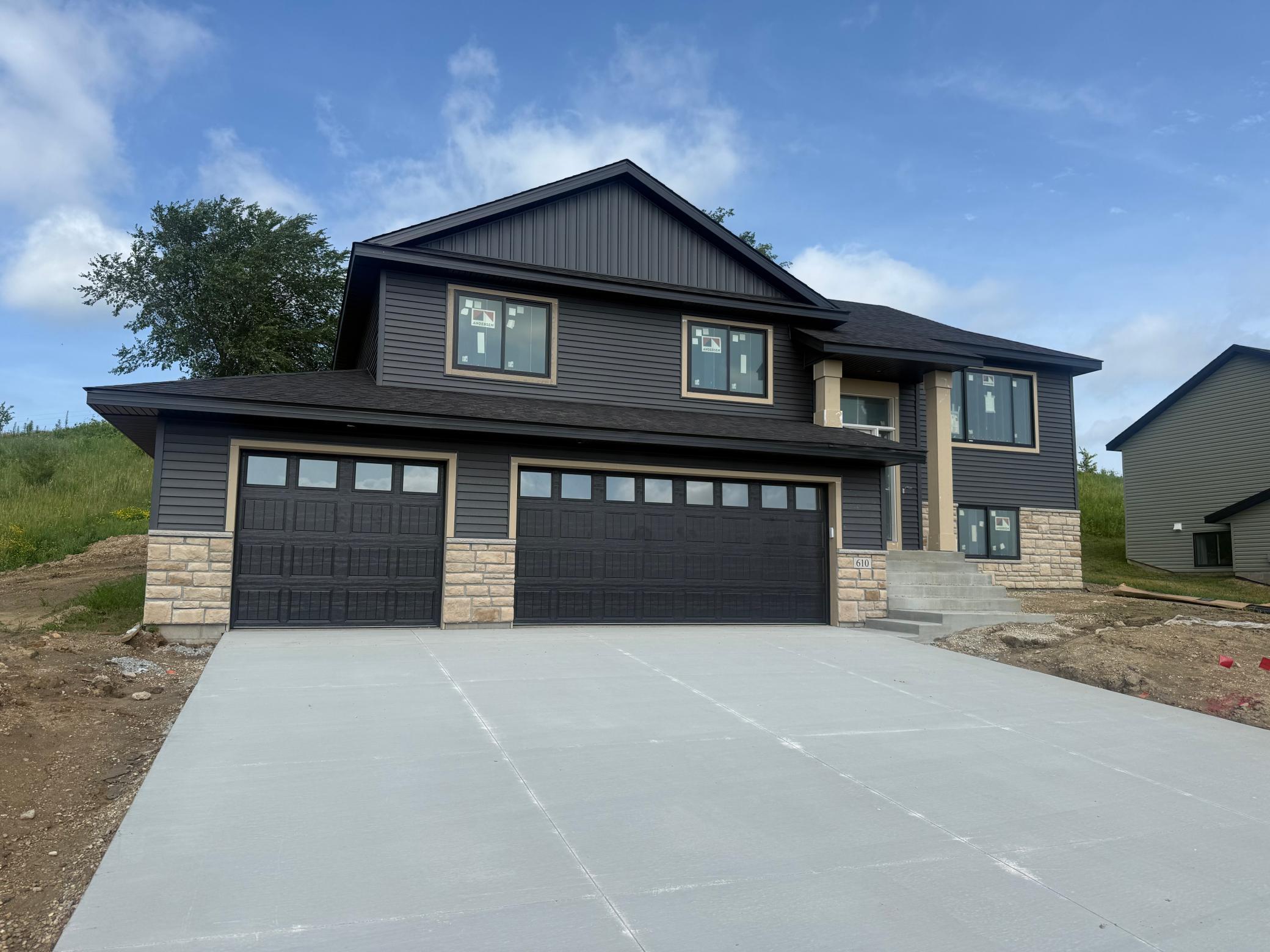 610 Mulligan Drive — photo