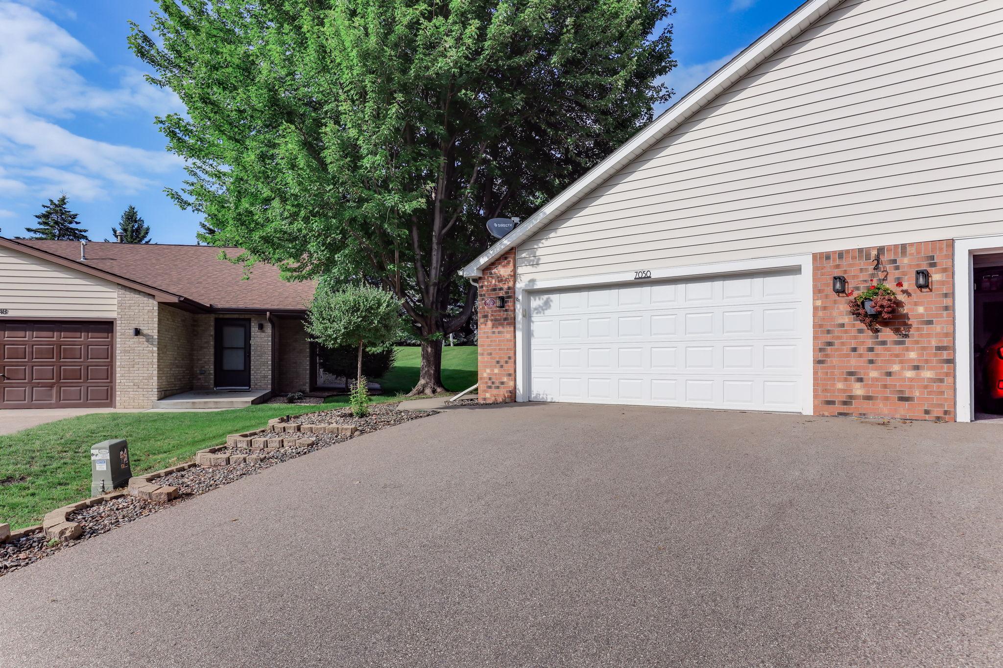 7050 Robinwood Trail — photo