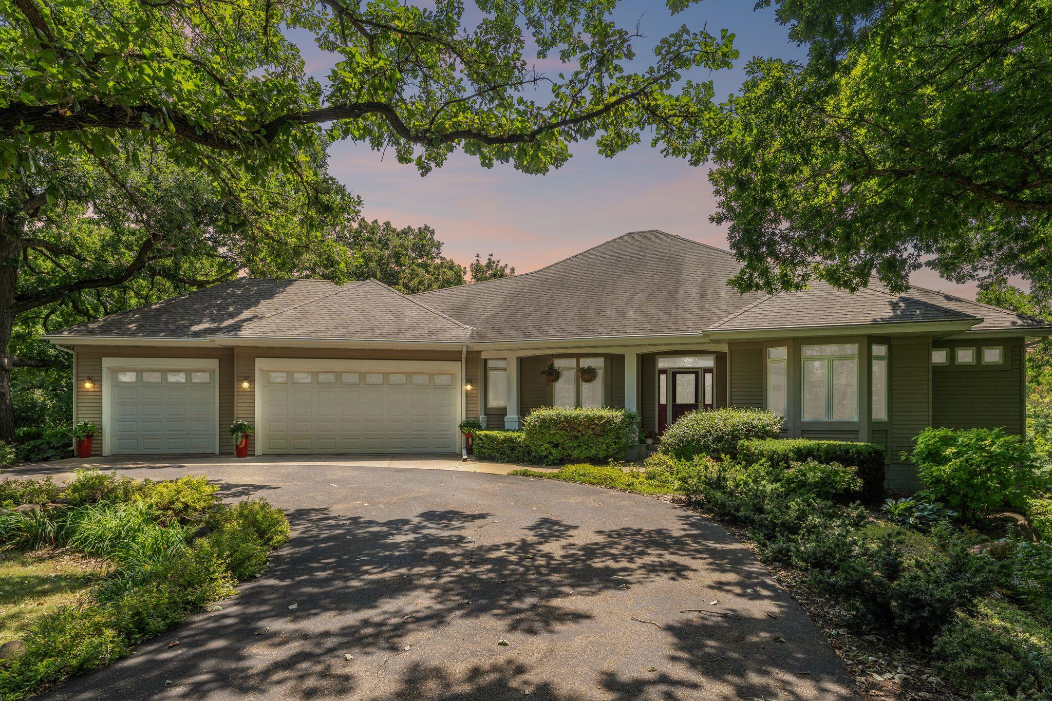 10035 Woodhill Boulevard — photo