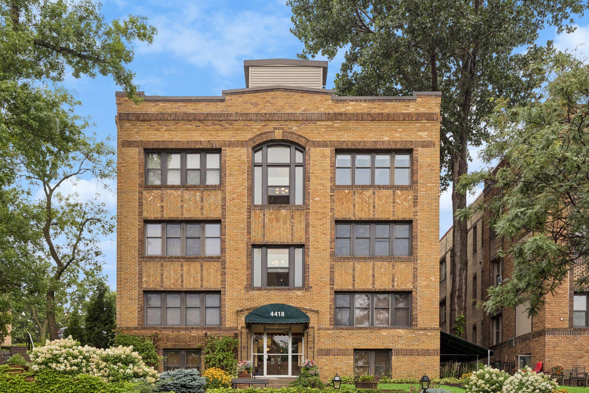 4418 W Lake Harriet Parkway 205 — photo