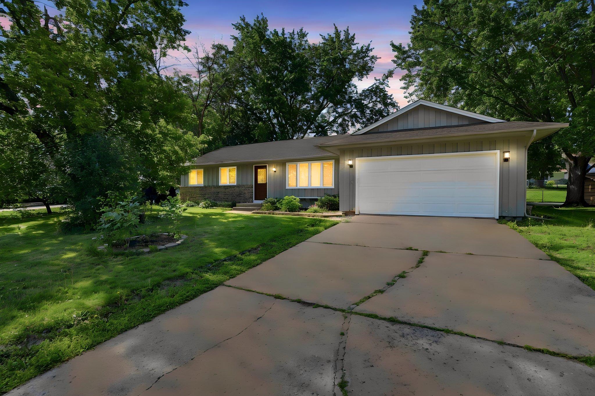 916 Whitney Drive — photo