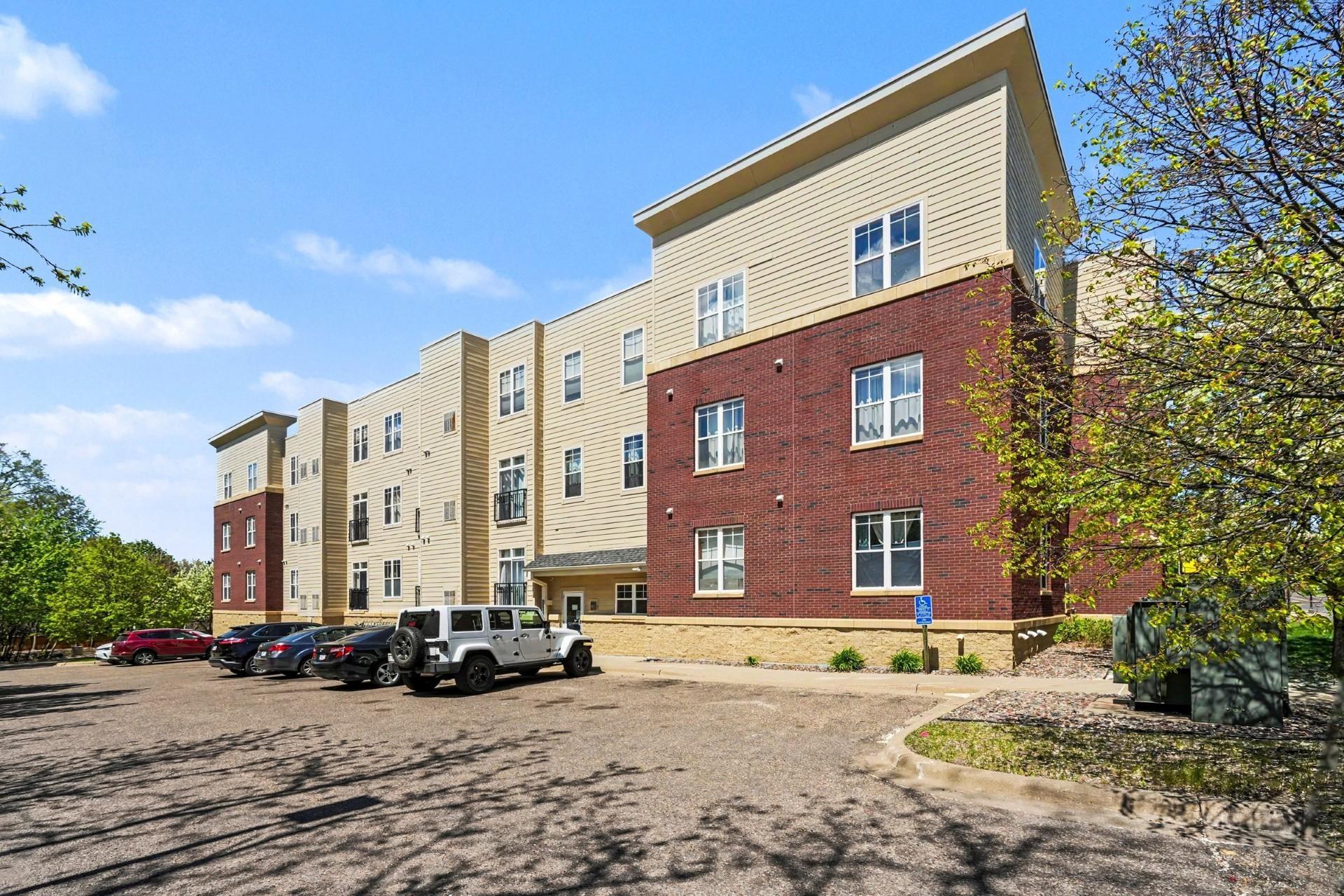 1776 Maryland Avenue E 201 — photo