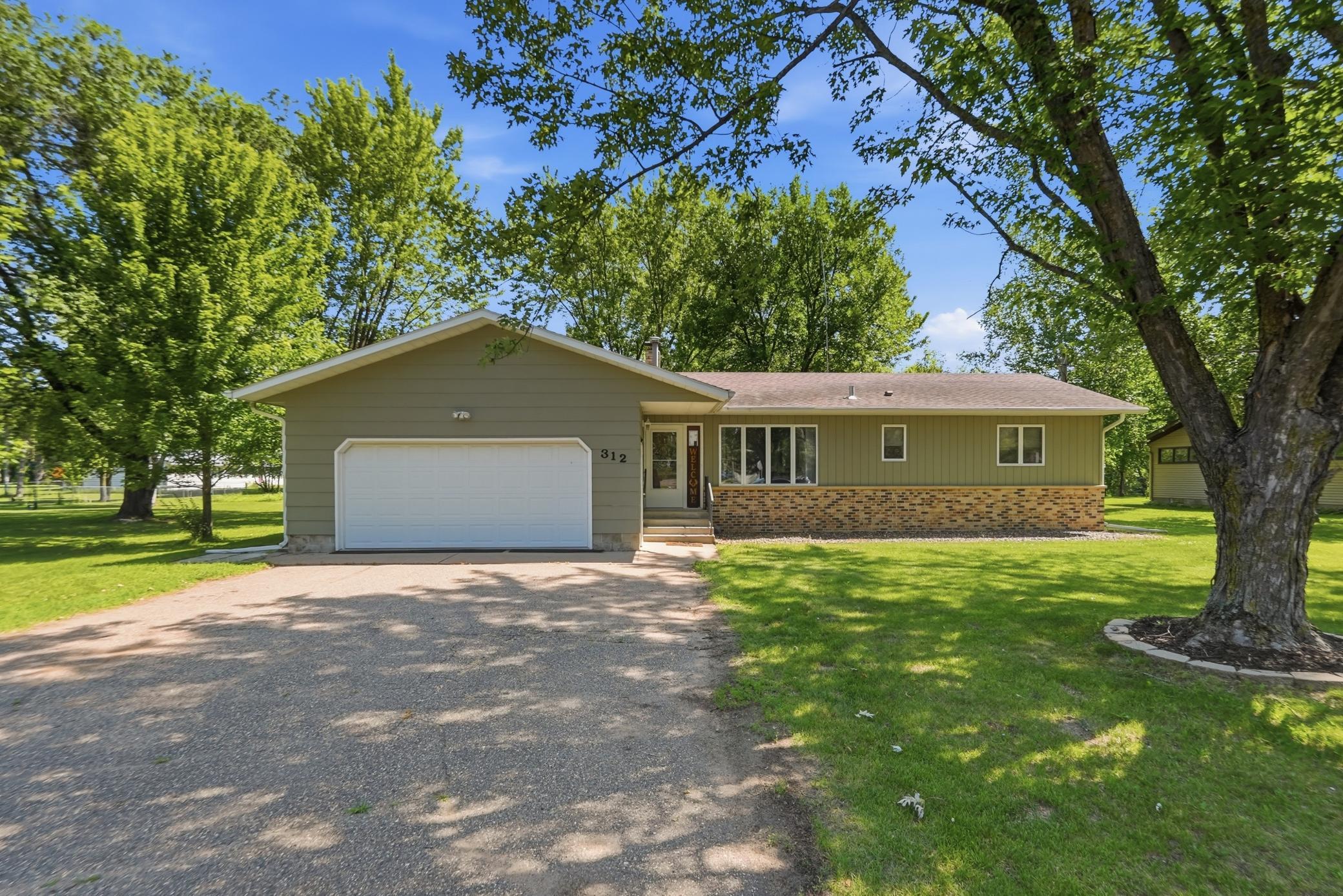 312 S Driftwood Street — photo