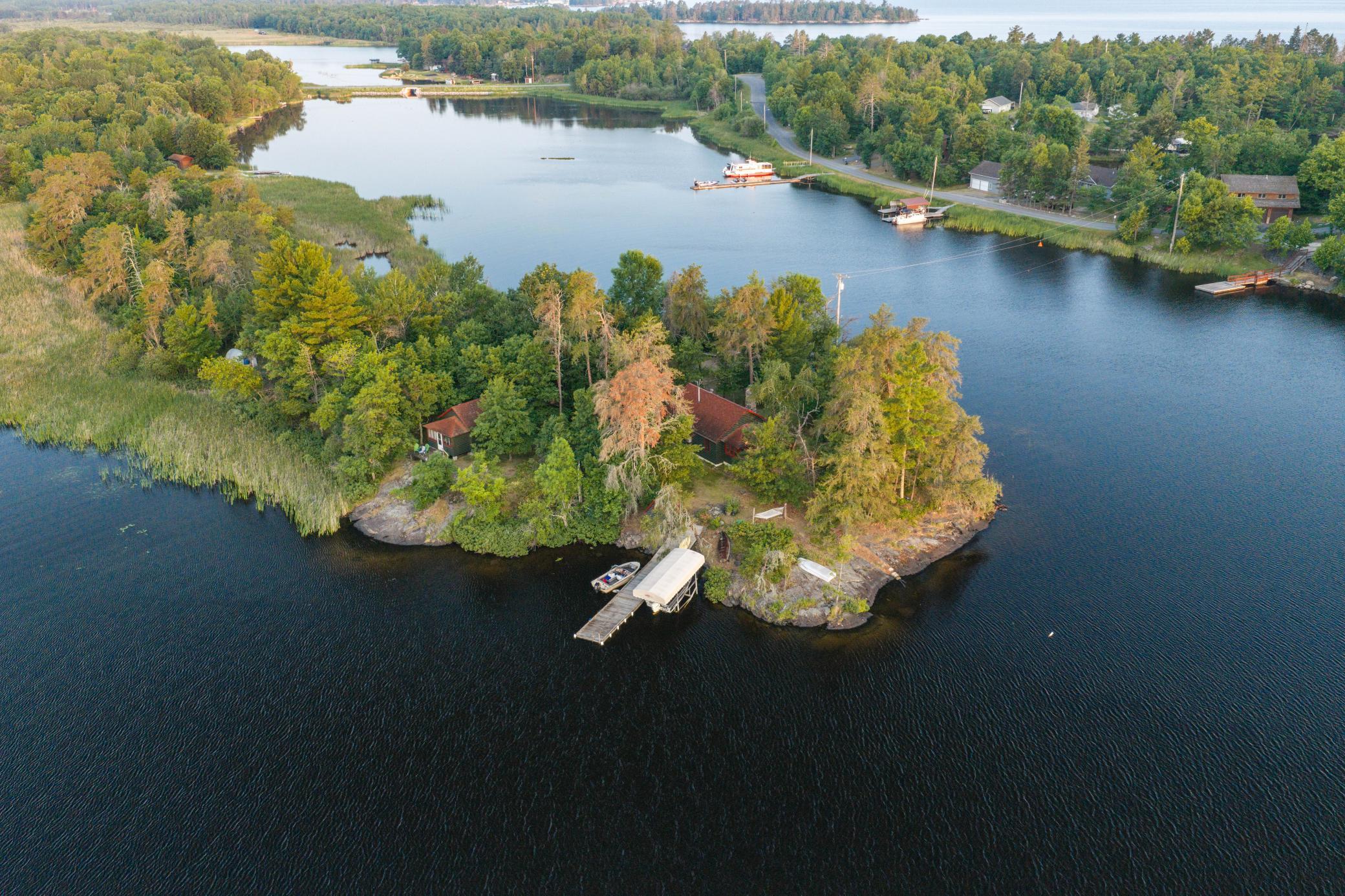 1922 Vellieux Island — photo