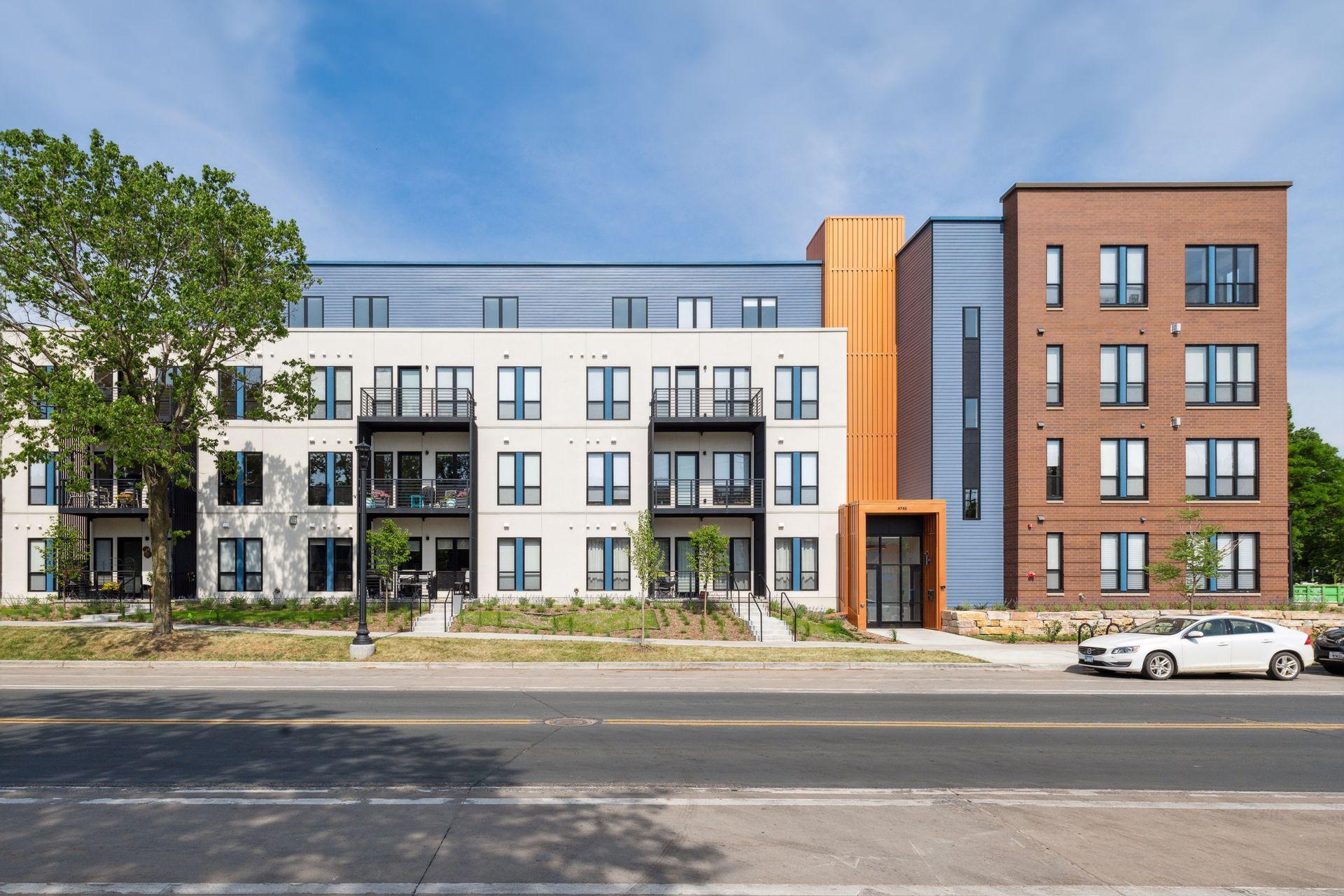4745 Minnehaha Avenue 304 — photo