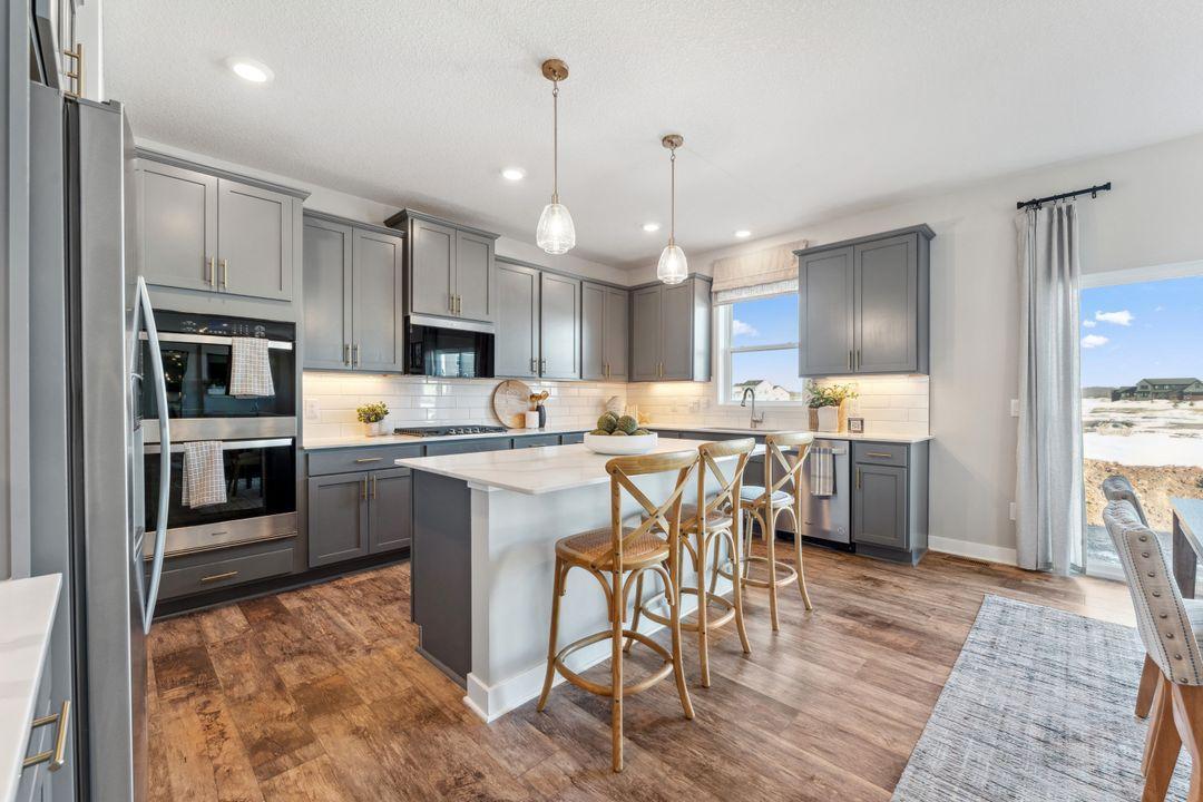 1721 Oak Creek Pass — photo
