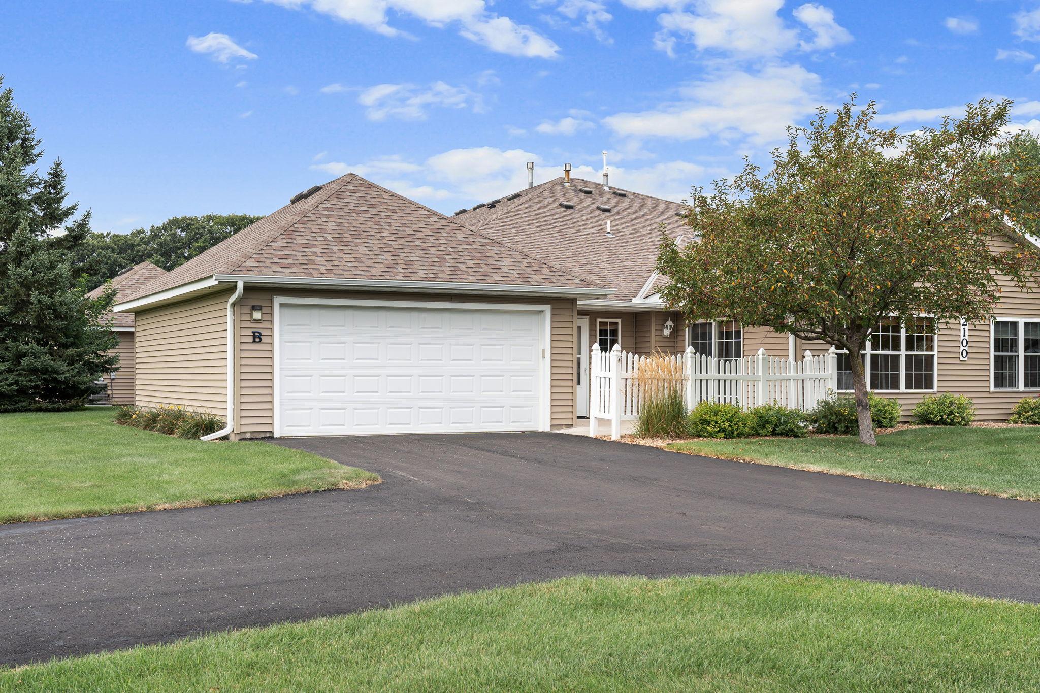 2100 Burr Oak Dr B — photo