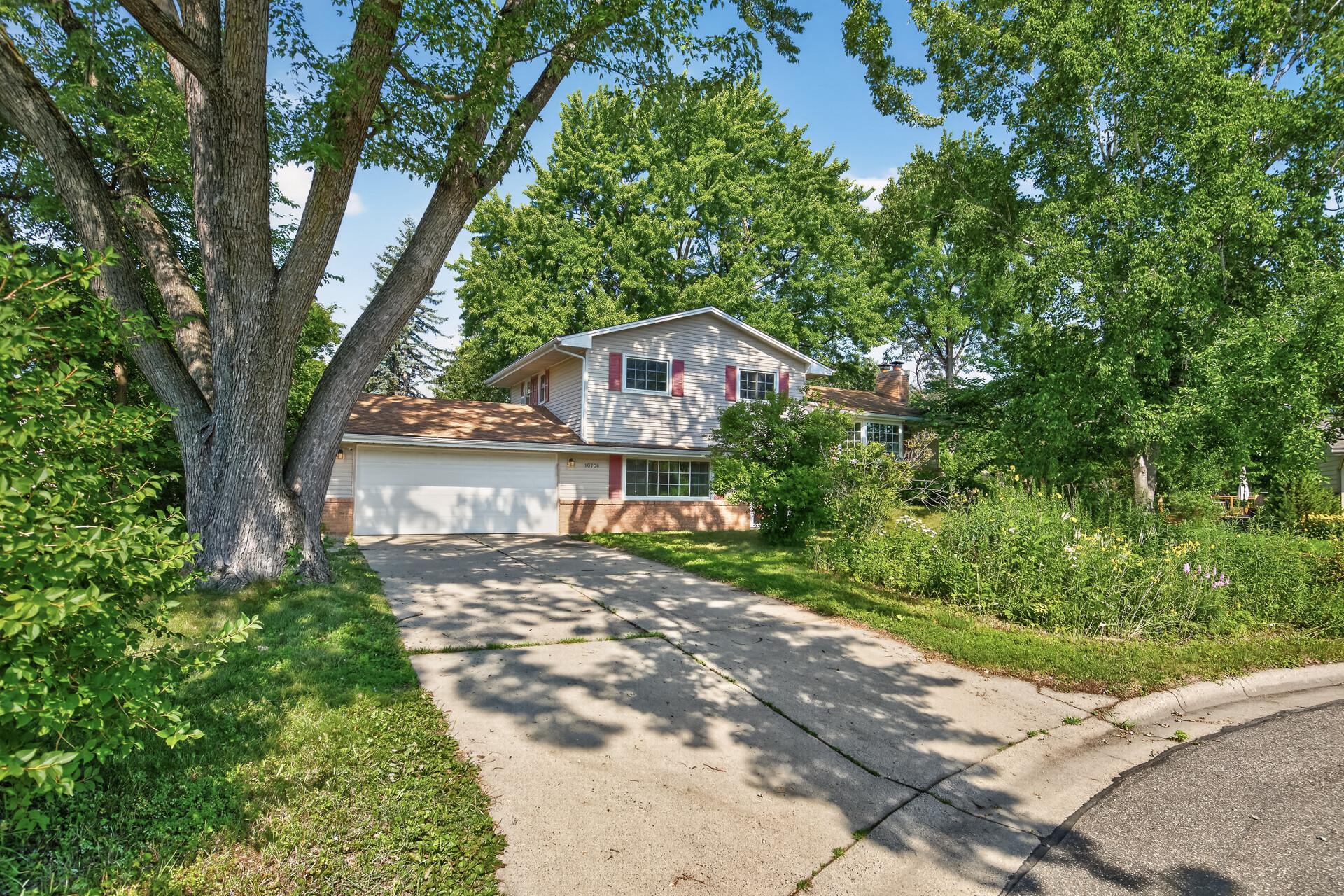 10704 Prescott Court — photo
