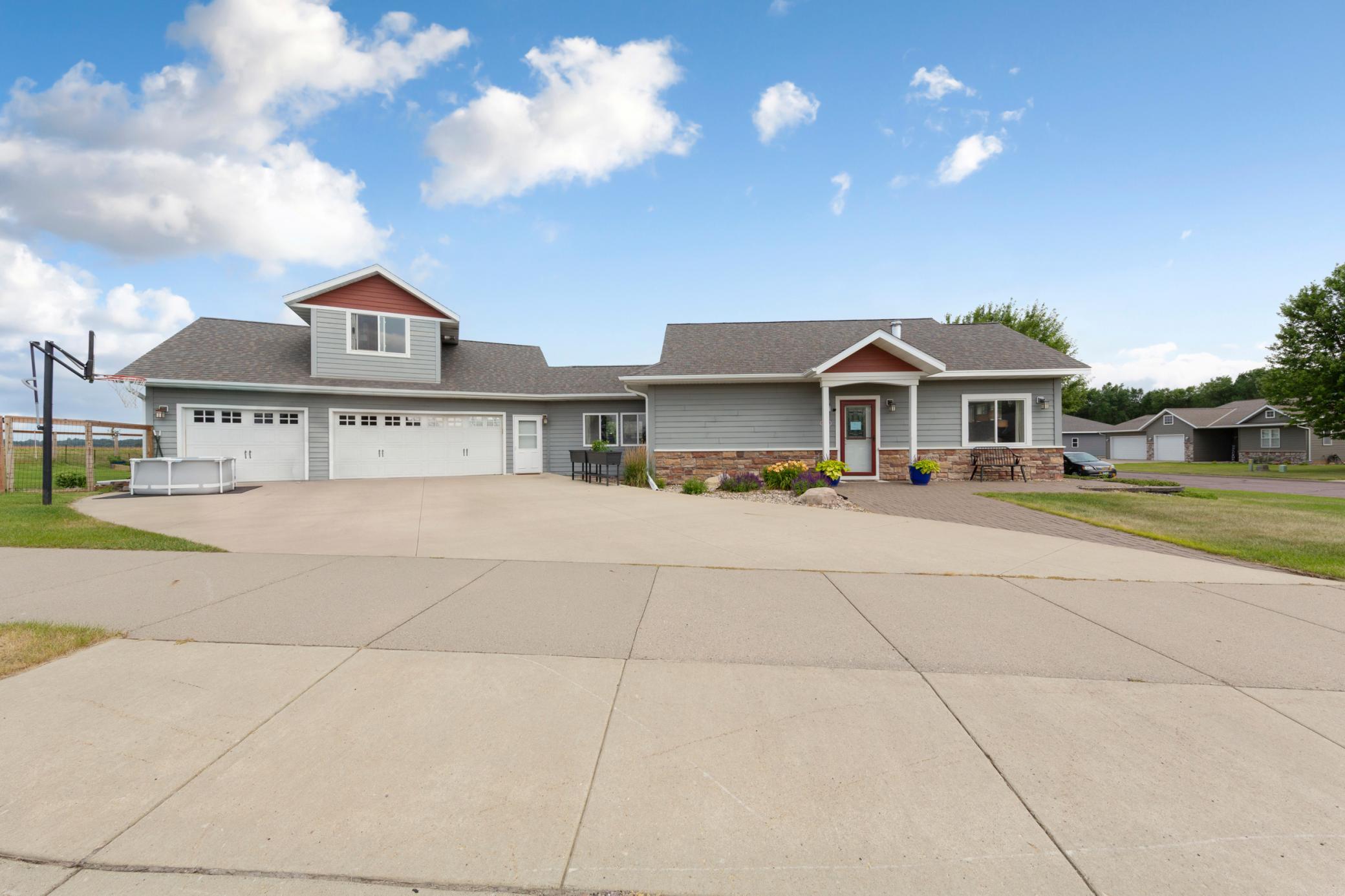 1700 Wood Duck Street — photo