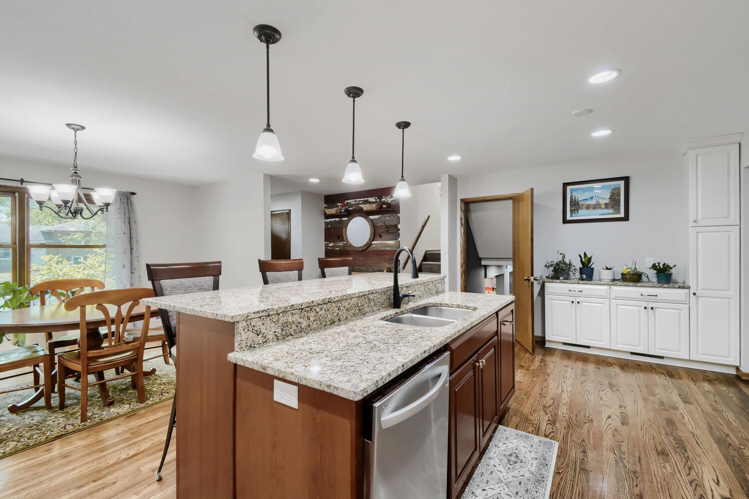 10439 Thrush Street NW — photo