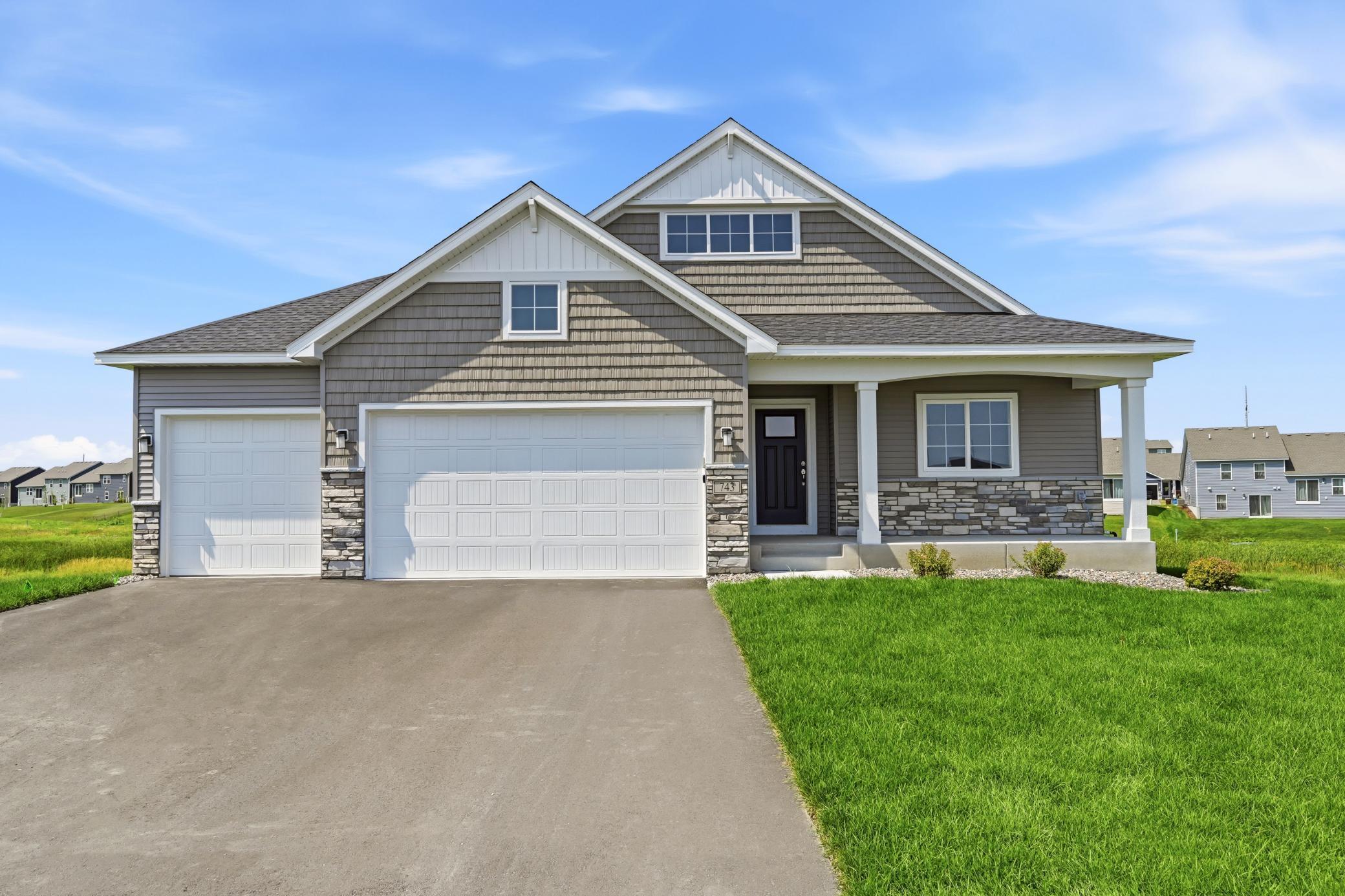 743 Goldenrod Court — photo