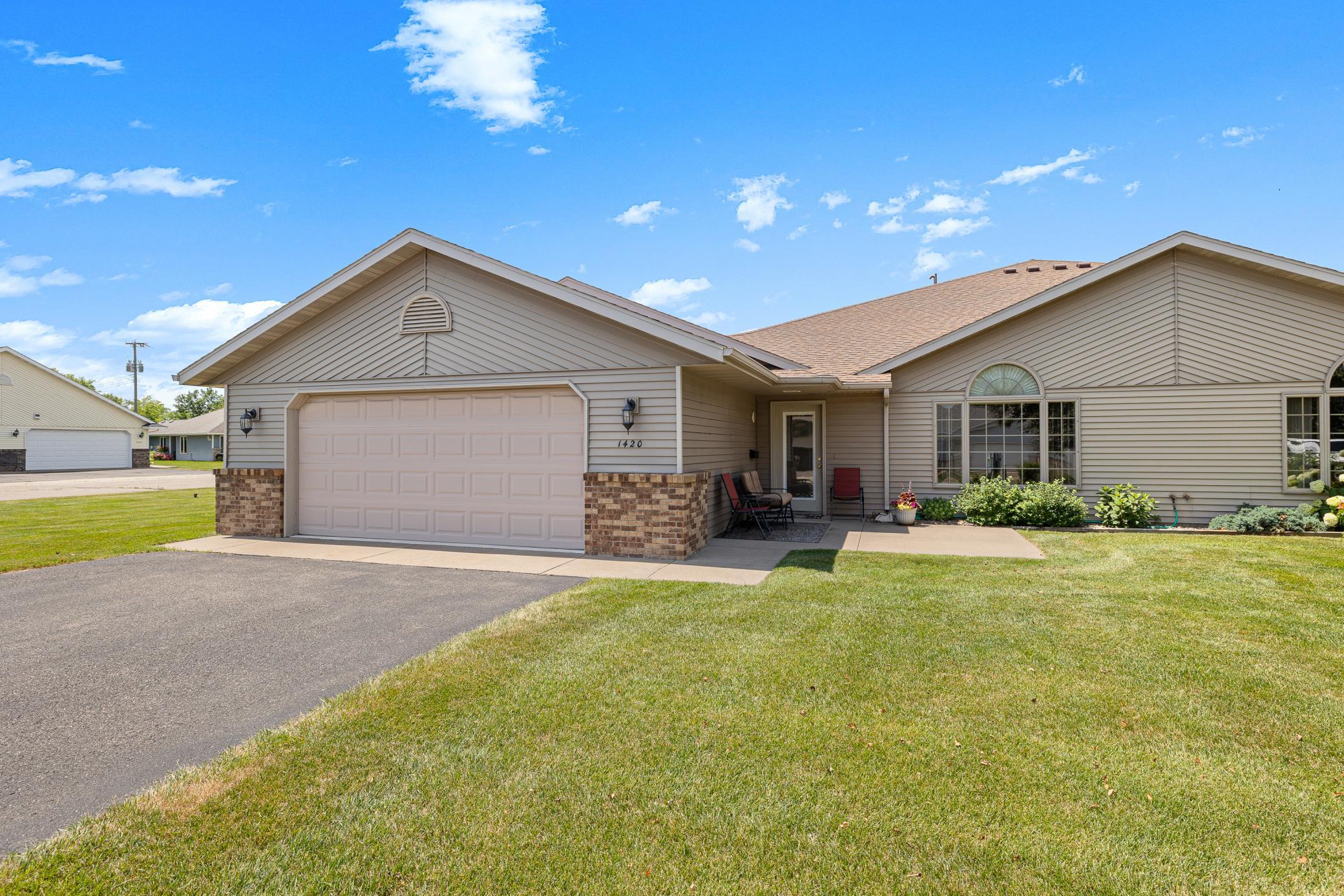 1420 Fairview Lane — photo