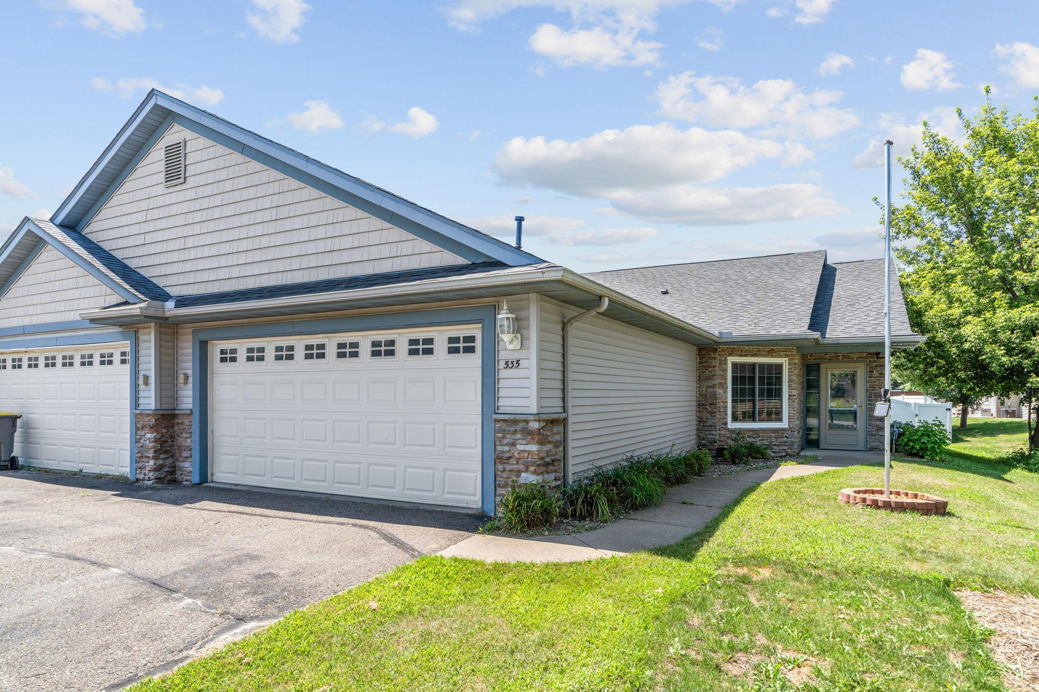 535 Meadows Drive — photo