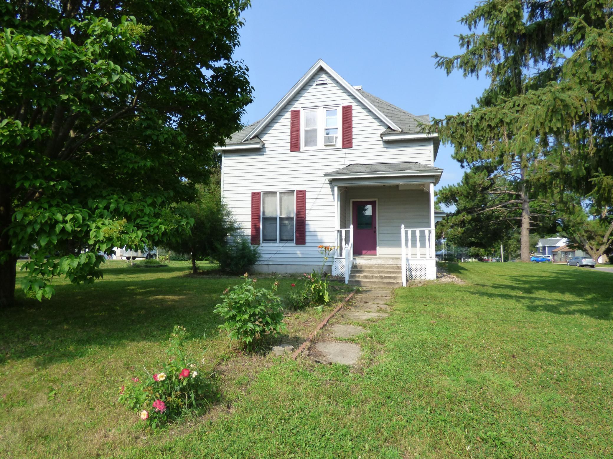 2 S Maple Avenue — photo
