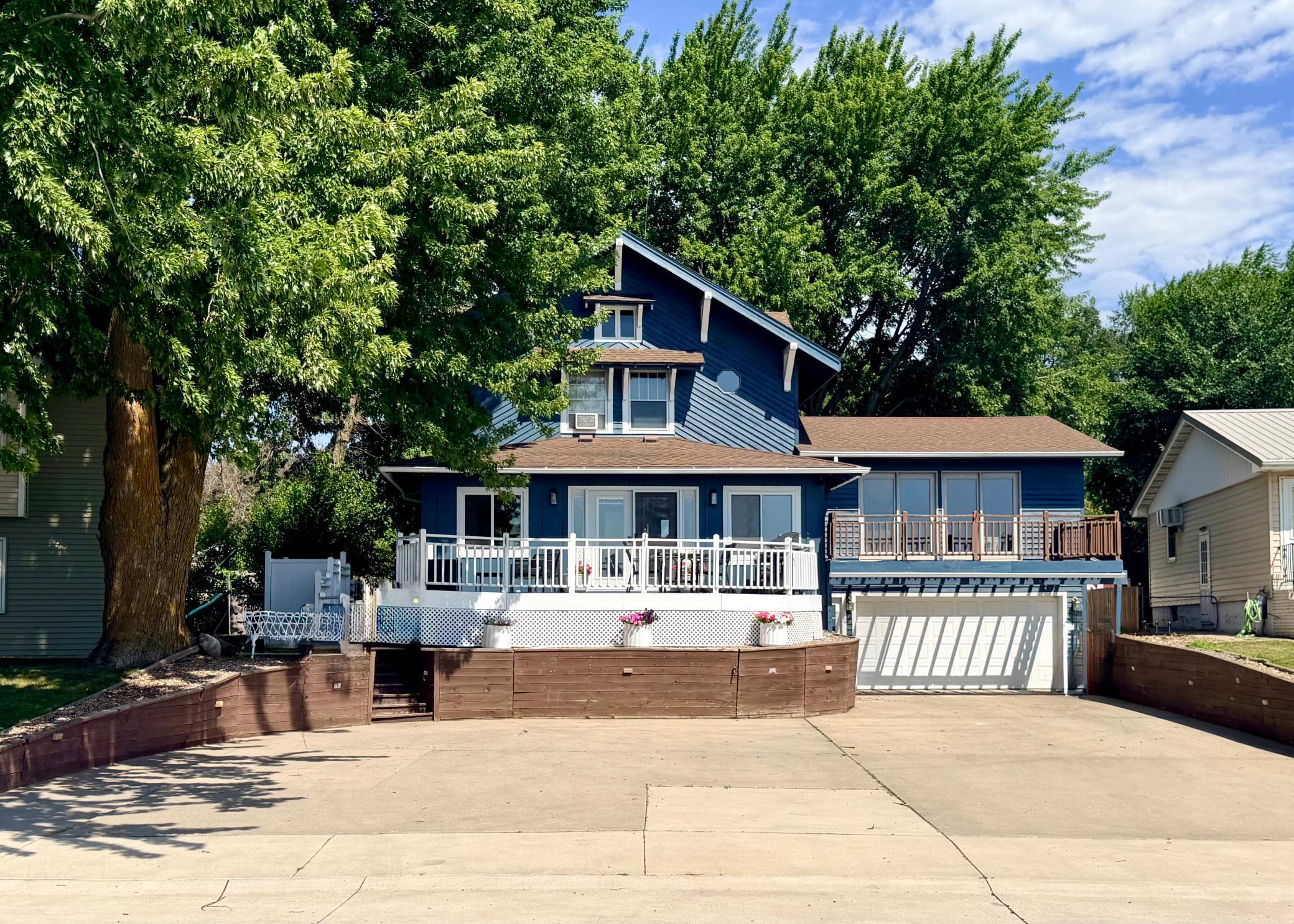 506 W Lake Avenue — photo
