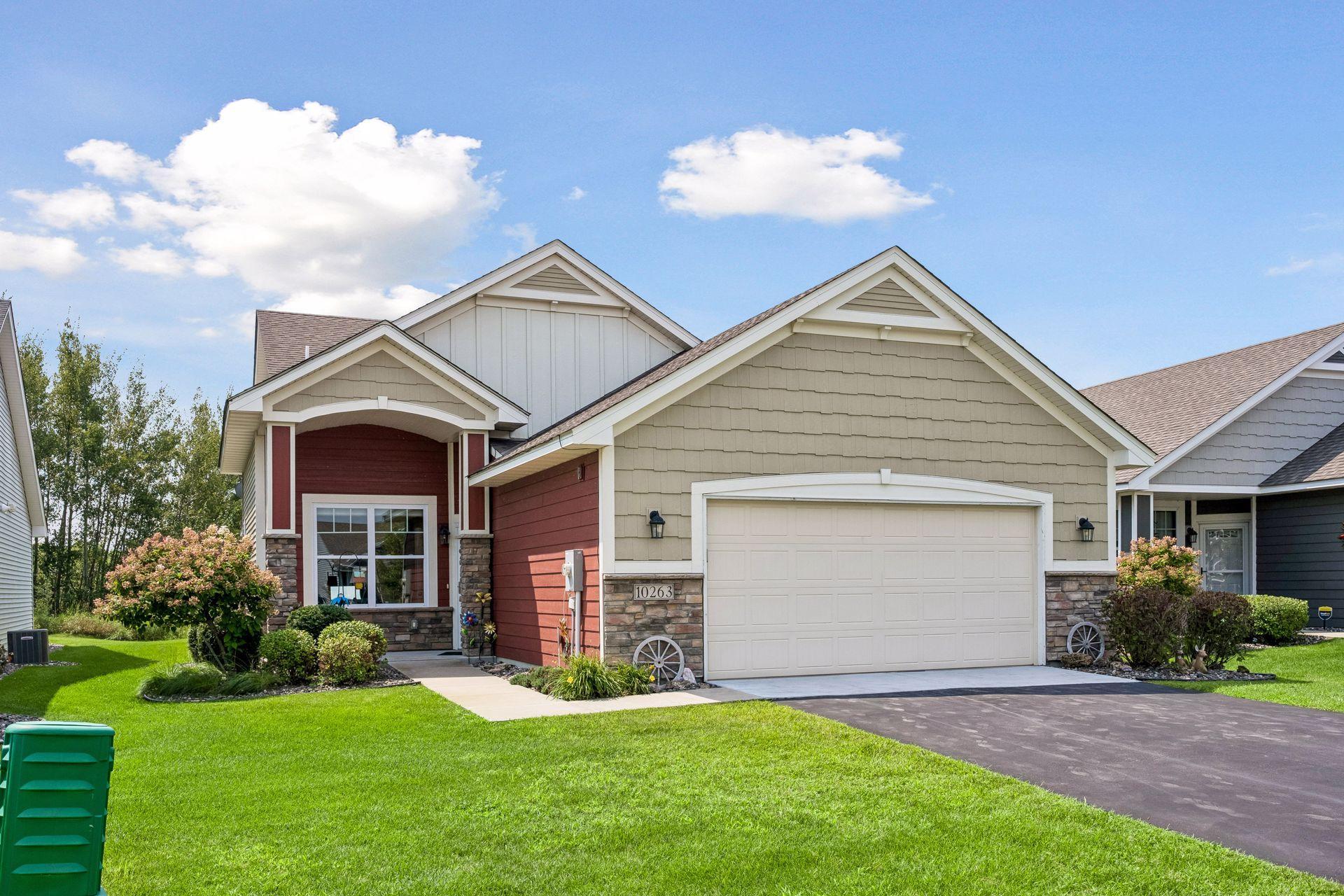10263 Kittredge Parkway NE — photo