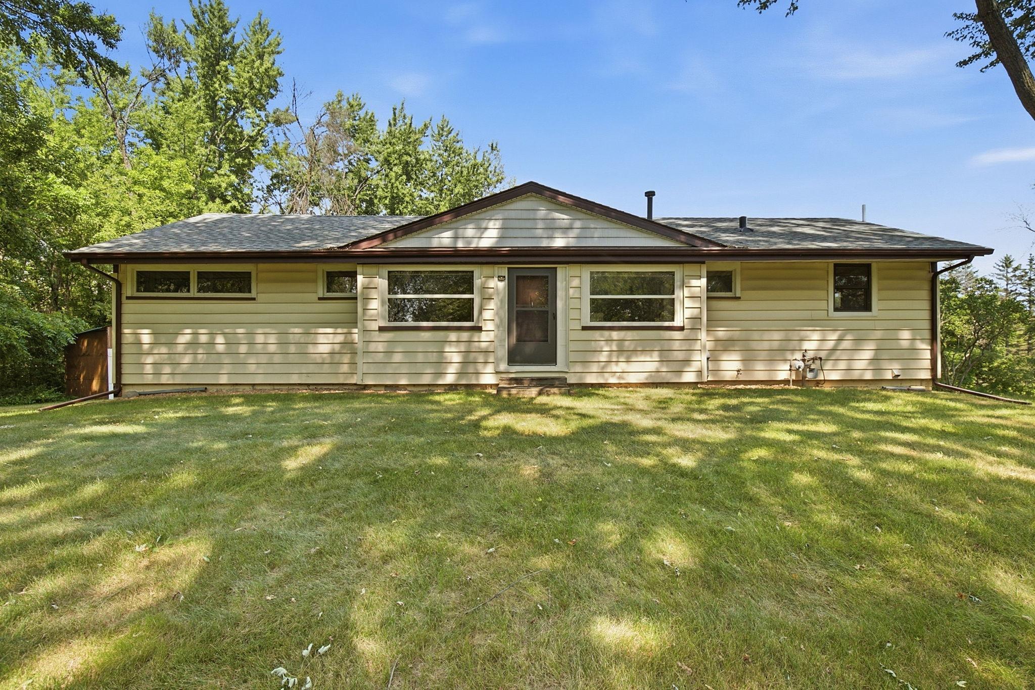 6399 Lake Sarah Heights Drive — photo
