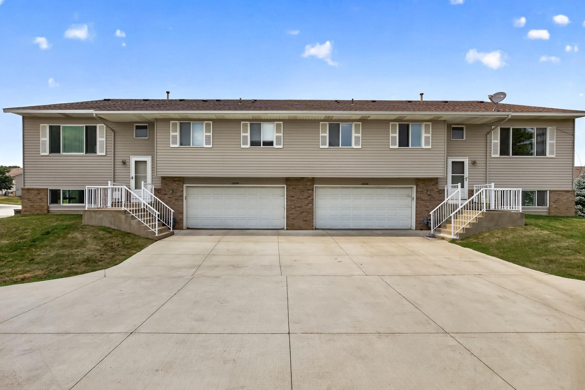 15894 Gooseberry Way — photo