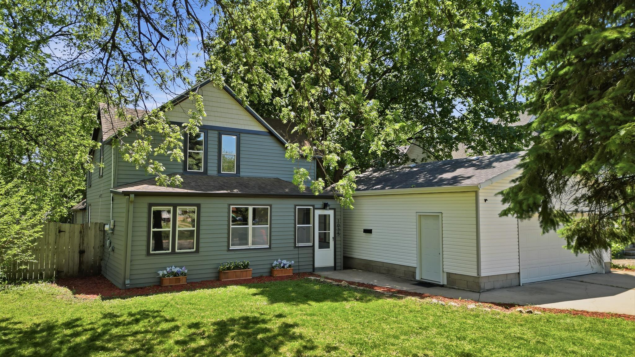 1035 E Main Street — photo