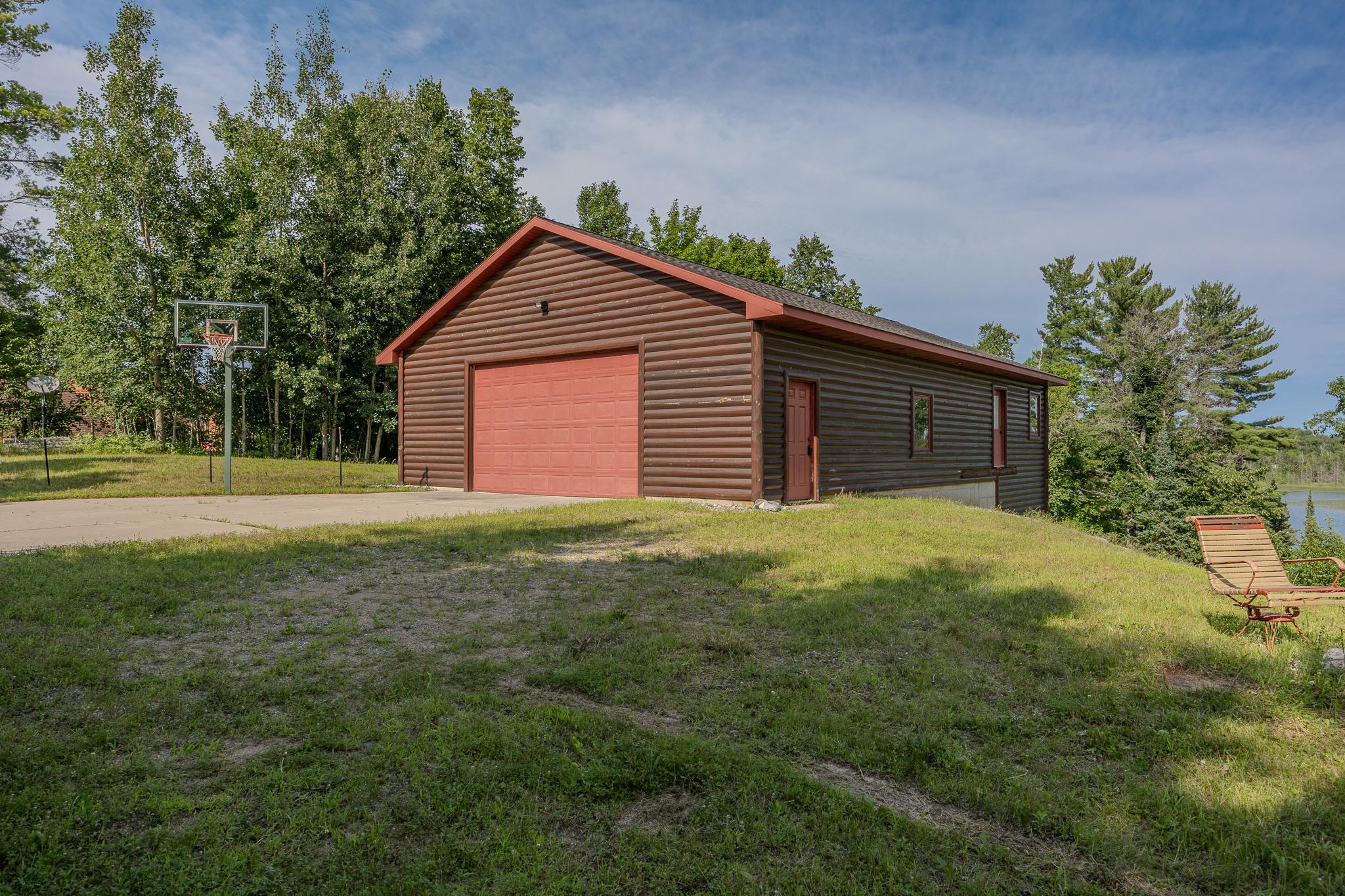 1694 Buckshot Trail NW — photo