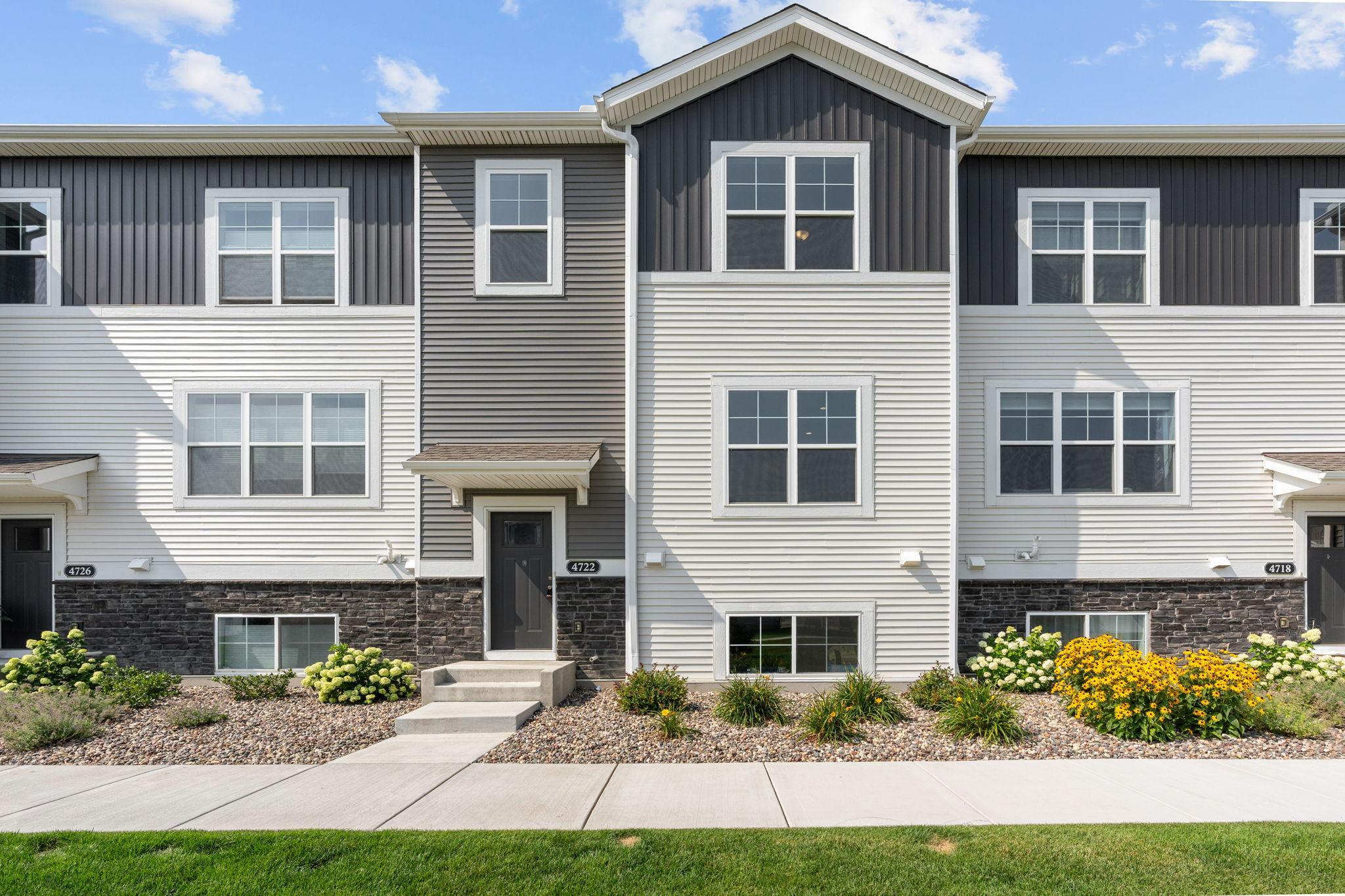 4722 Bottlebrush Lane — photo