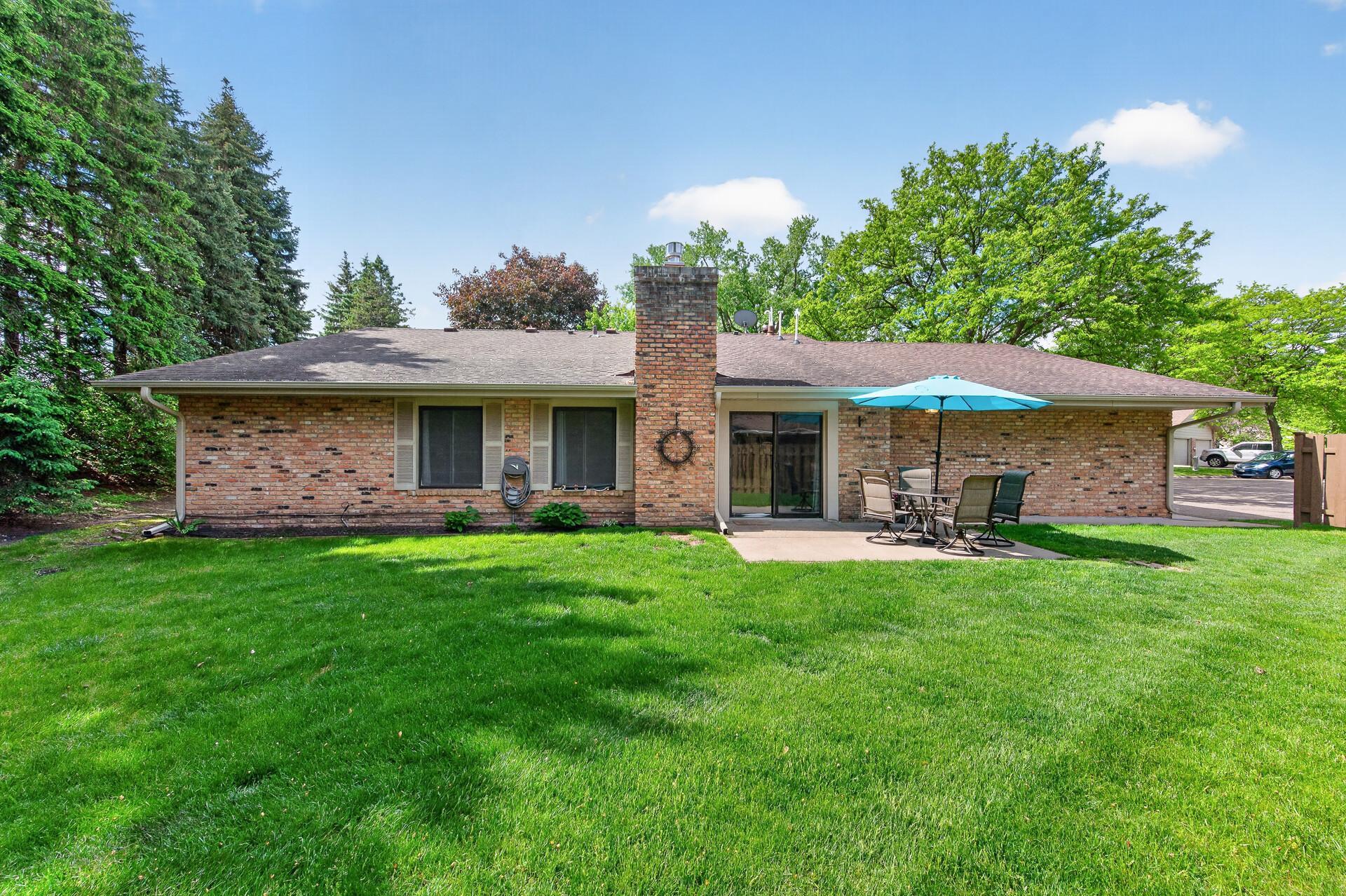 9601 Lonsdale Circle — photo