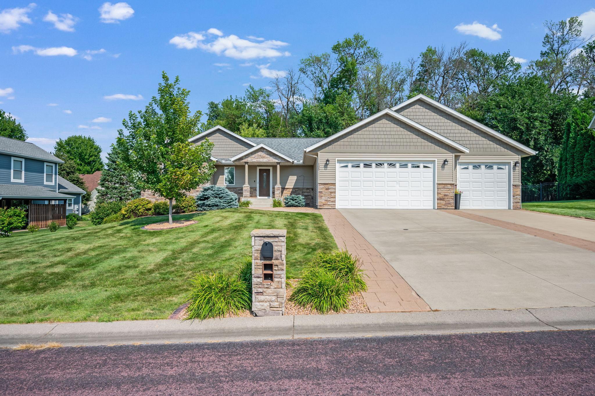 105 Hidden Oaks Circle — photo