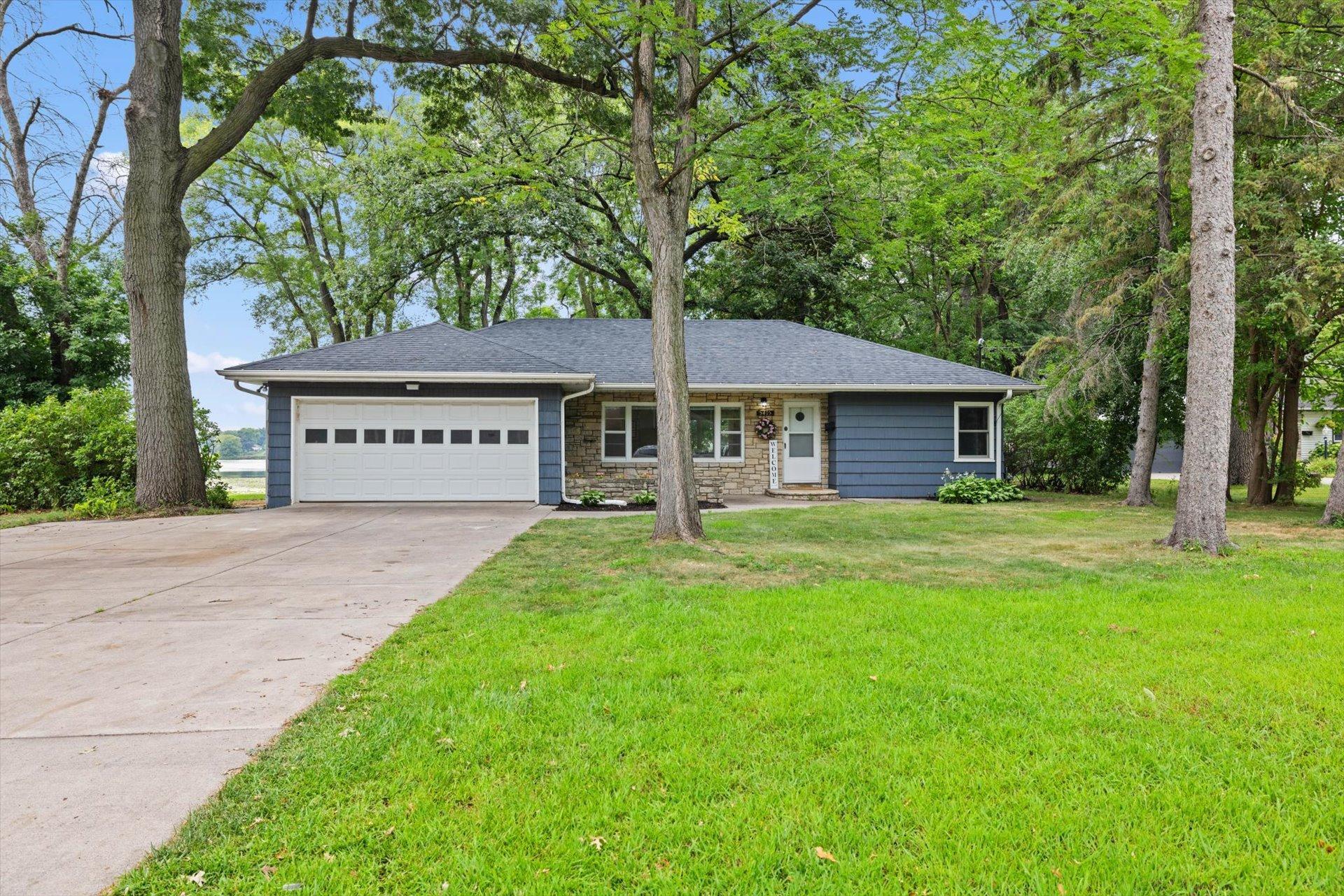 5415 Twin Lake Boulevard E — photo
