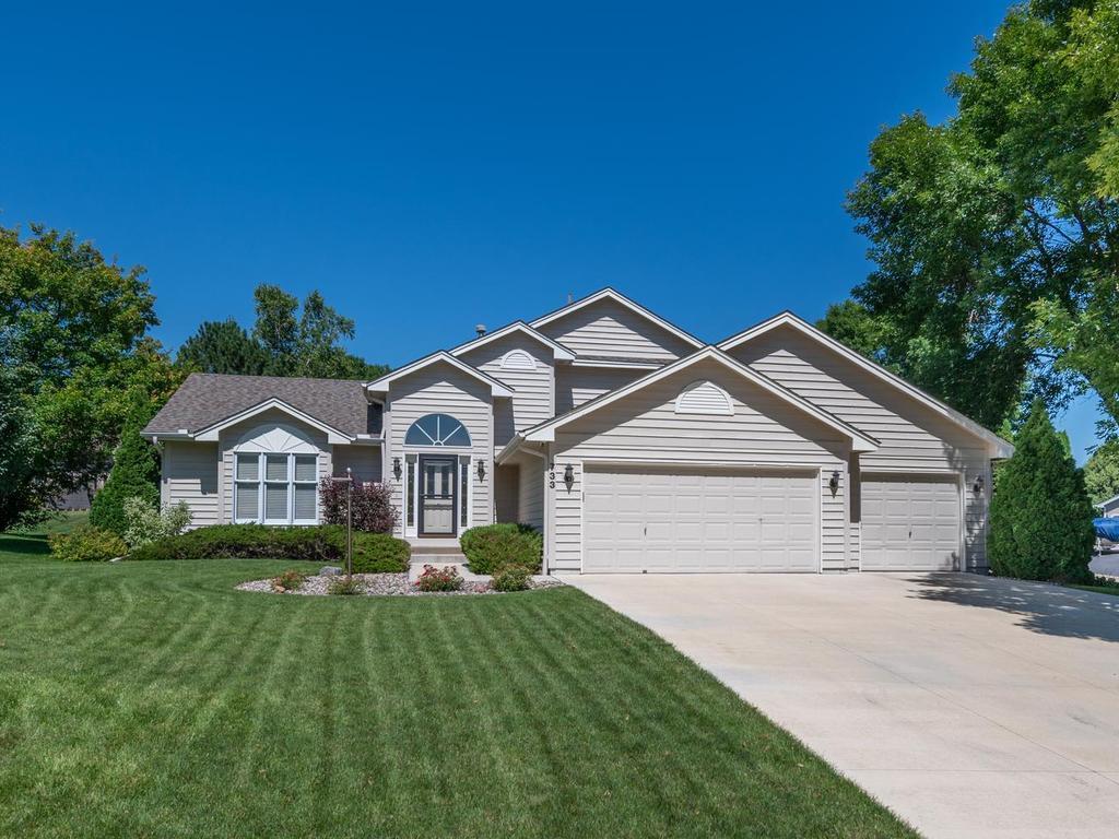 733 Ashley Drive — photo