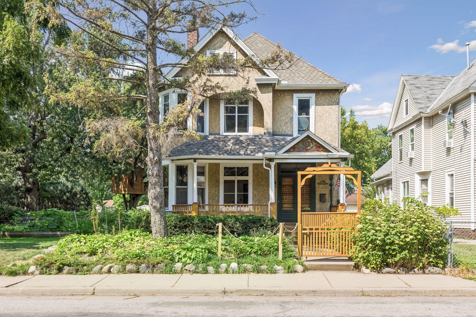 1506 Washington Street NE — photo