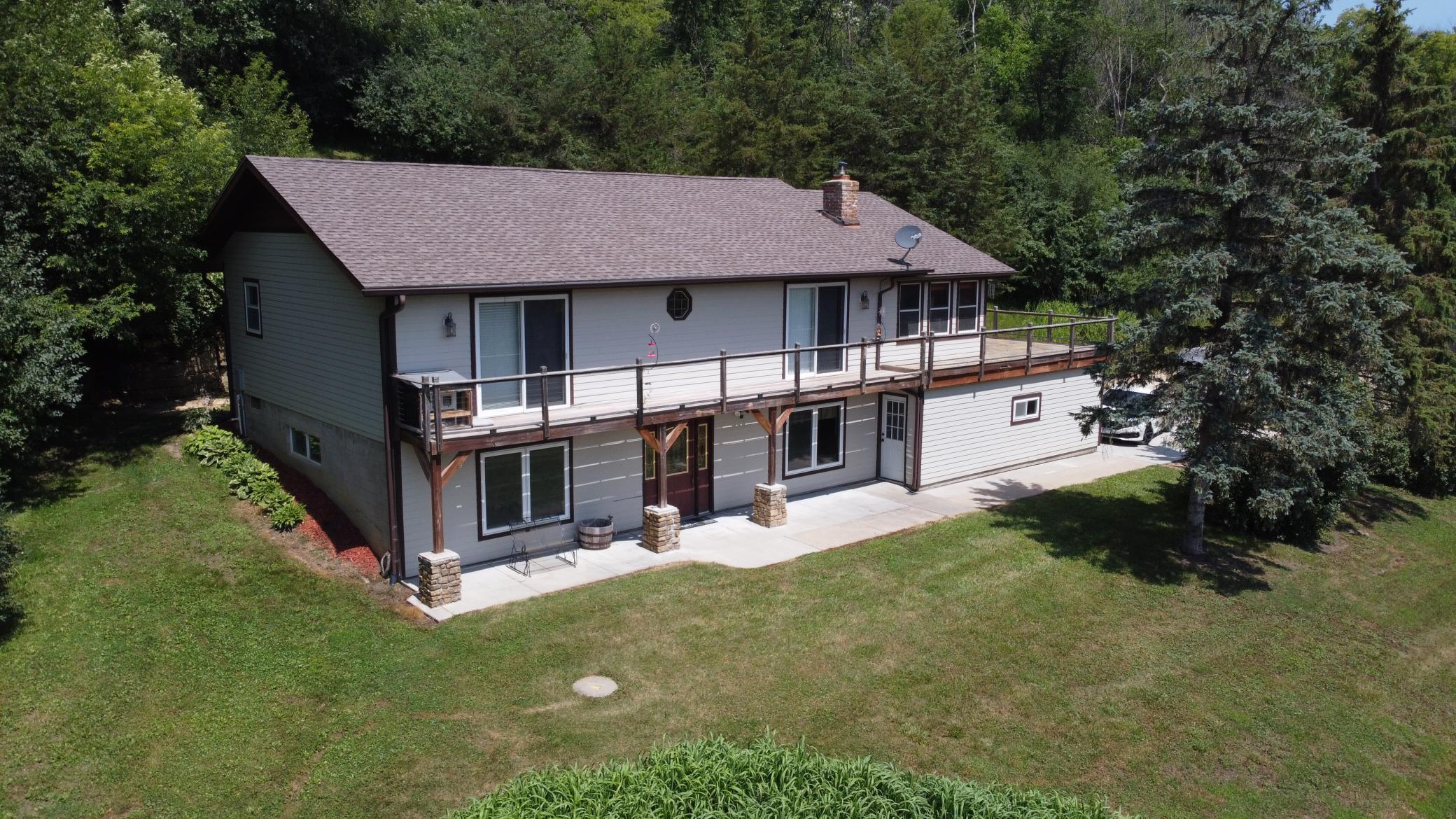 8325 Skunk Hollow Trail — photo