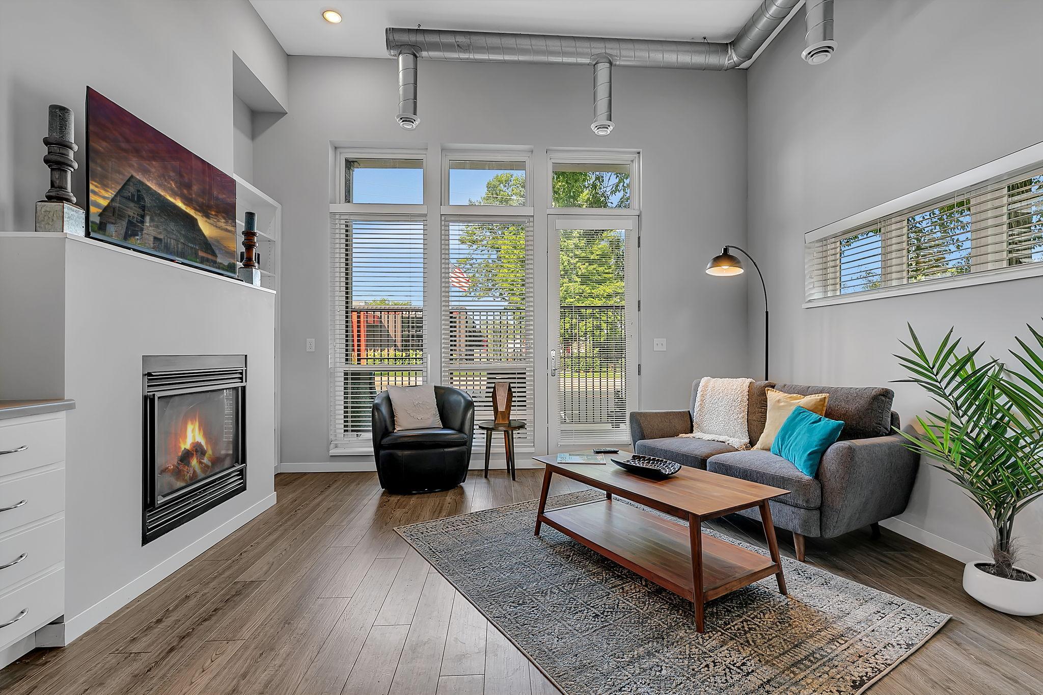 24 College Avenue N 101 — photo