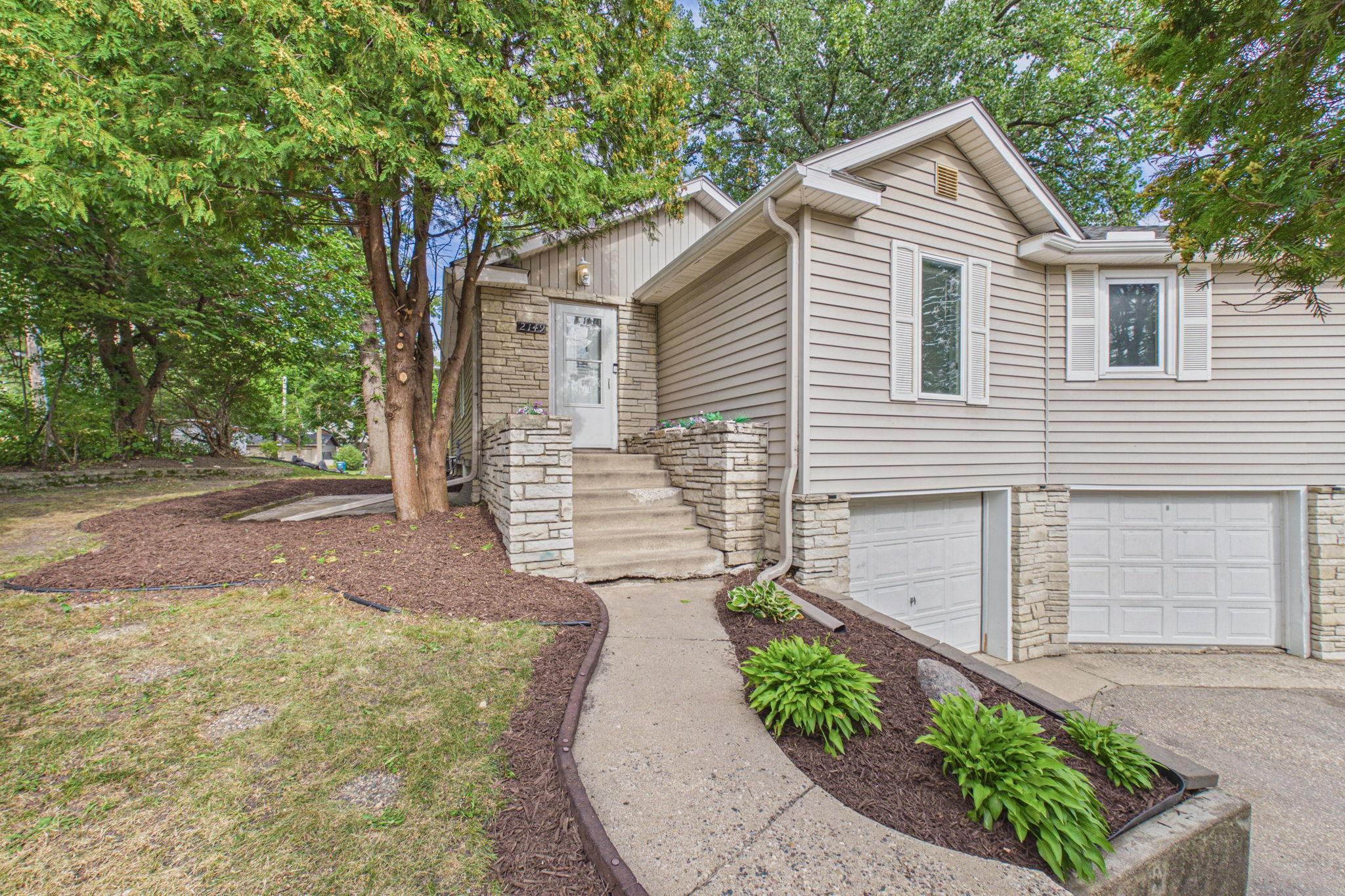 2149 Cardinal Lane — photo
