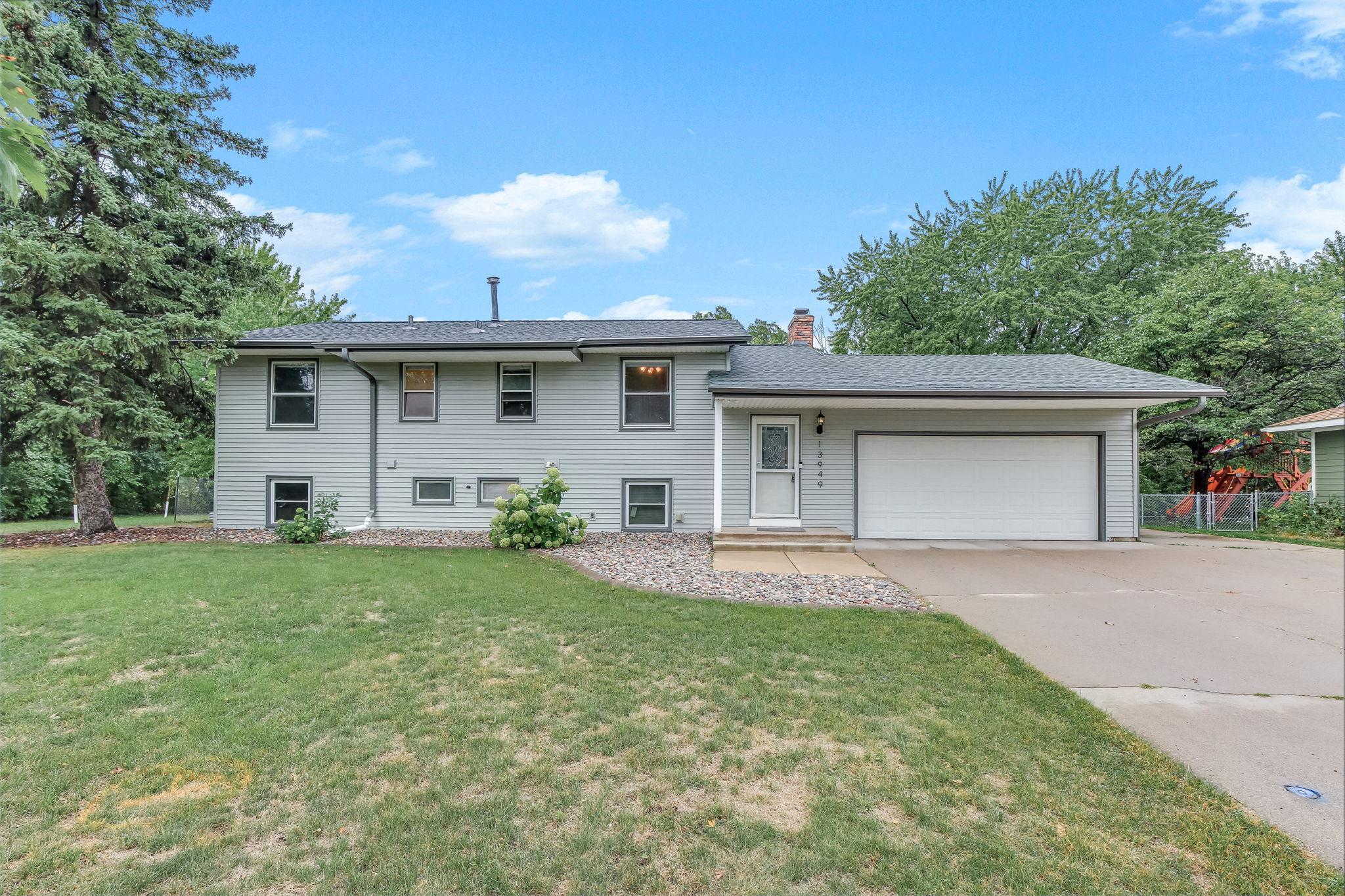 13949 Gauntlet Court — photo
