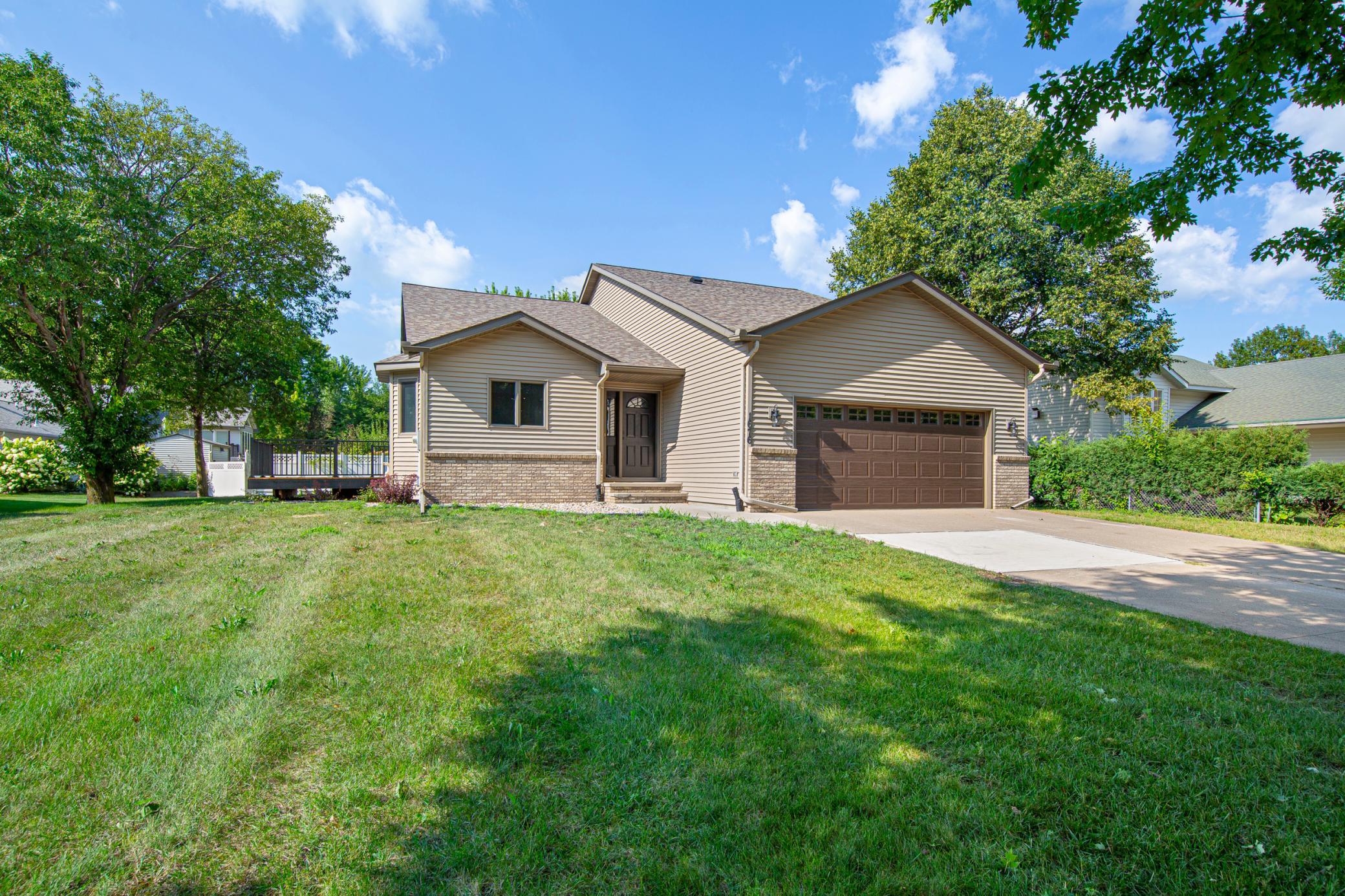 1676 Castle Drive — photo