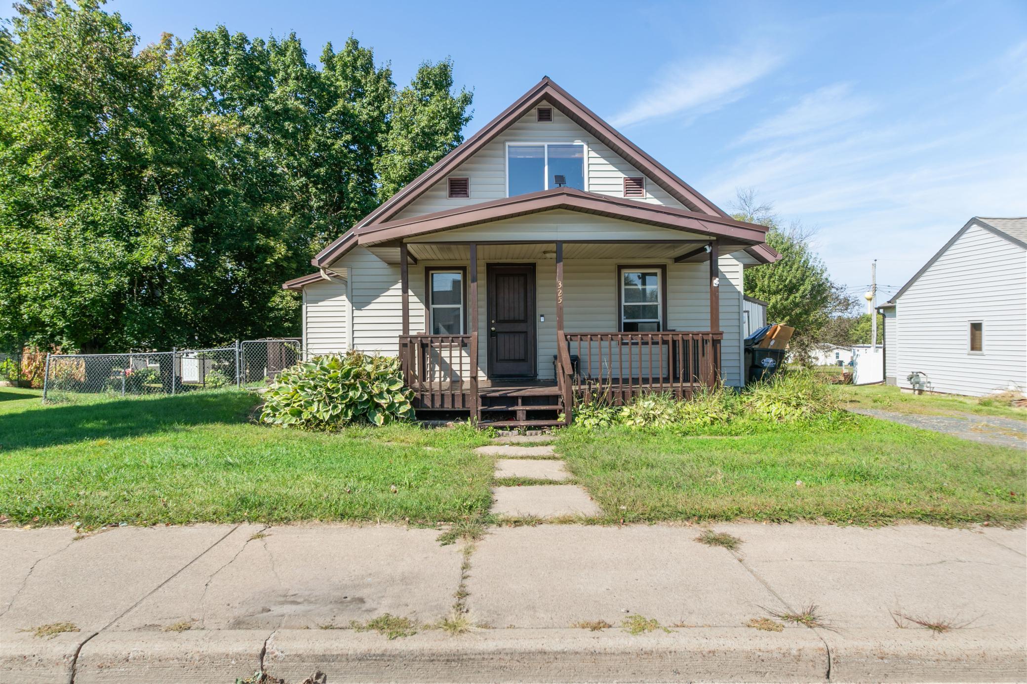 325 Prentice Street S — photo